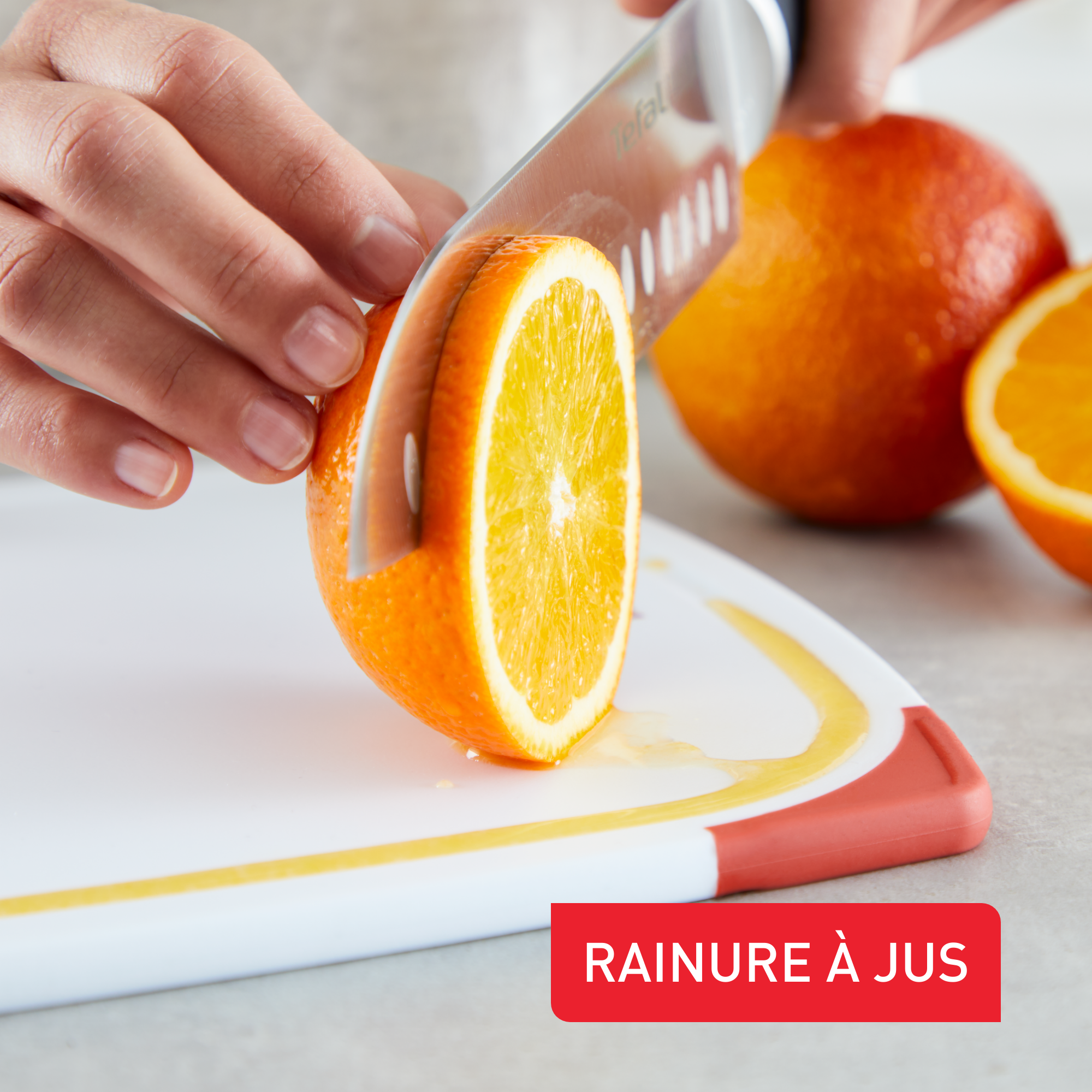 Fresh Kitchen K2084004 Planche à découper en plastique - Antidérapante + Poignée