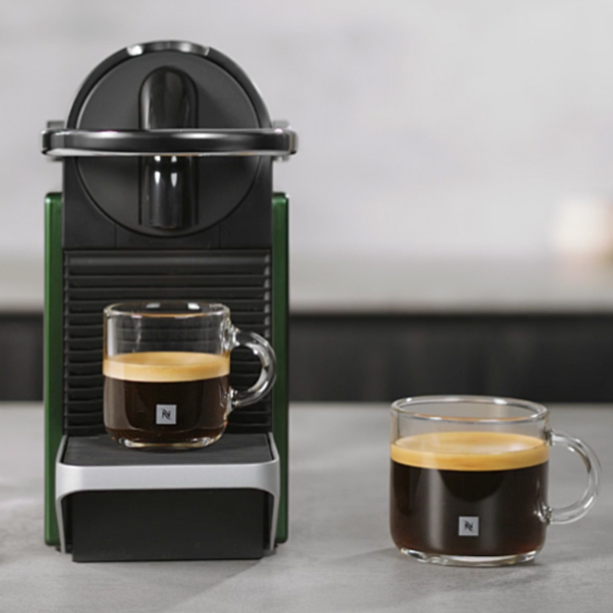 Nespresso Pixie YY5290FD Koffiemachine met capsules - 0,7L