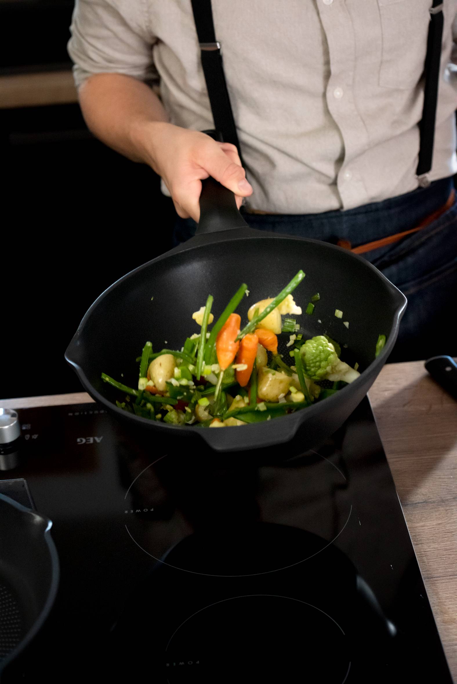 Robusto E2491944 Gietijzeren wokpan- 28 cm - Inductie