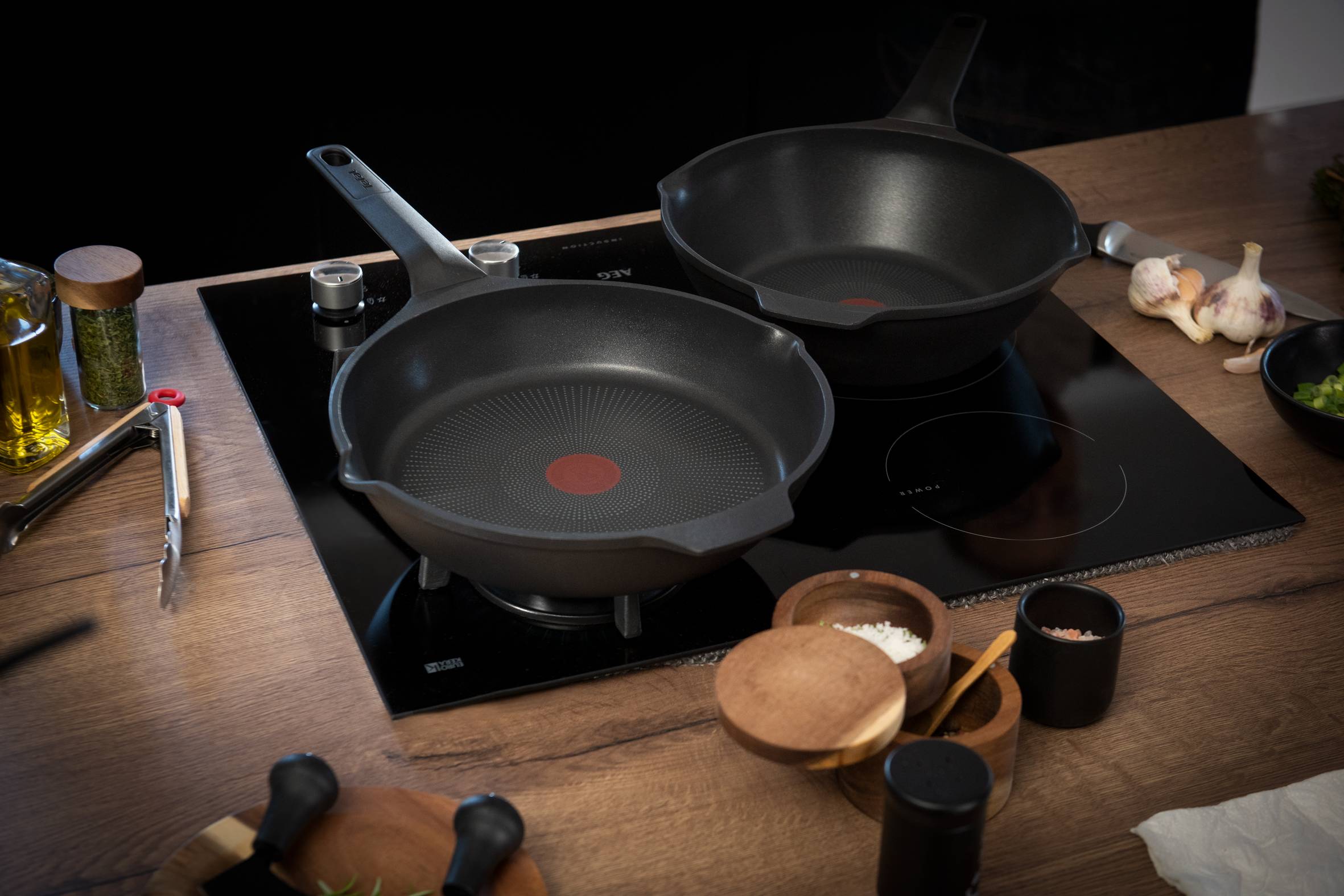 Robusto E2491944 Wok en fonte - 28 cm - Induction