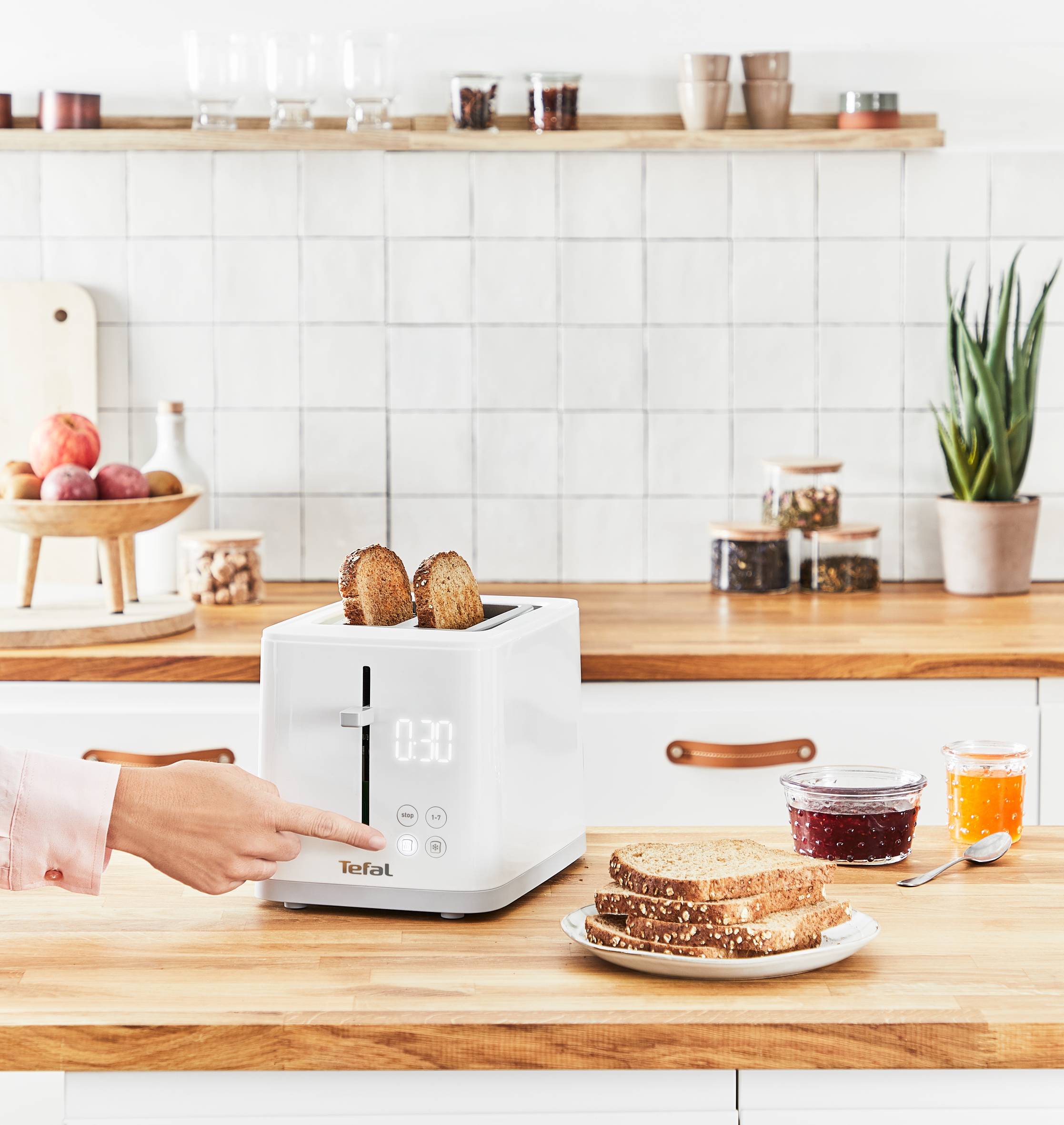 Sense TT693110 Grille-pain avec écran numérique