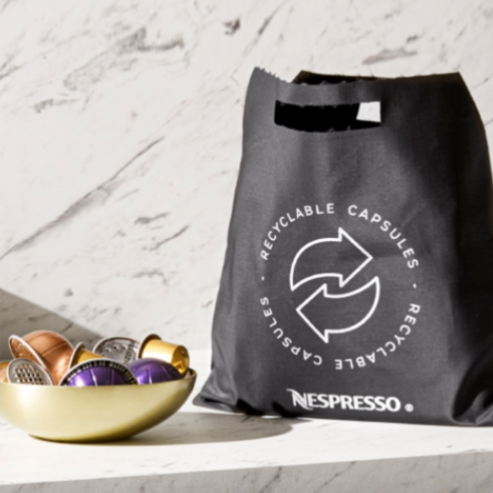 Nespresso Pixie YY5290FD Koffiemachine met capsules - 0,7L