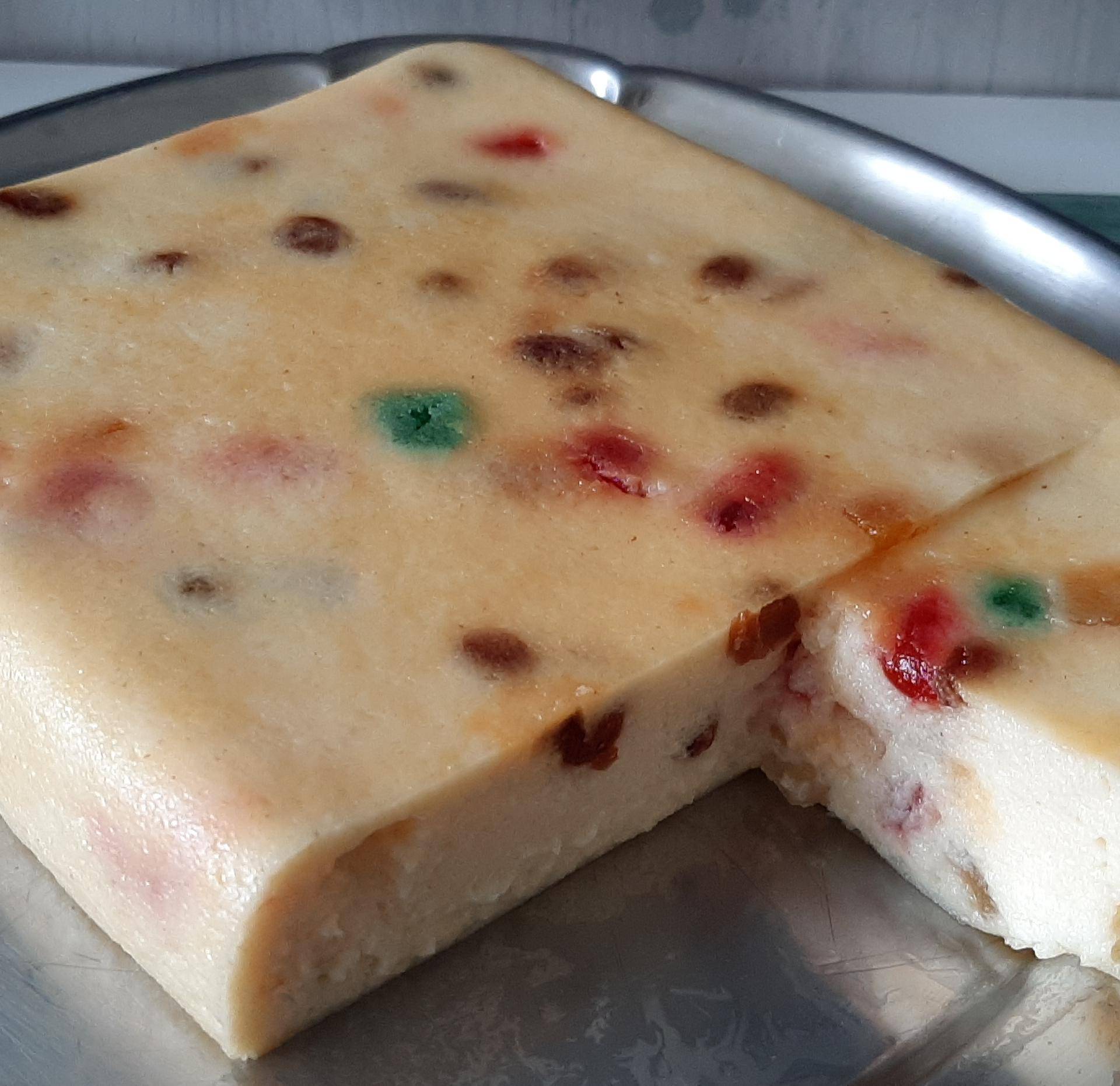 Gâteau de semoule fruits confits et raisin sec - Recette Cake Factory | Tefal