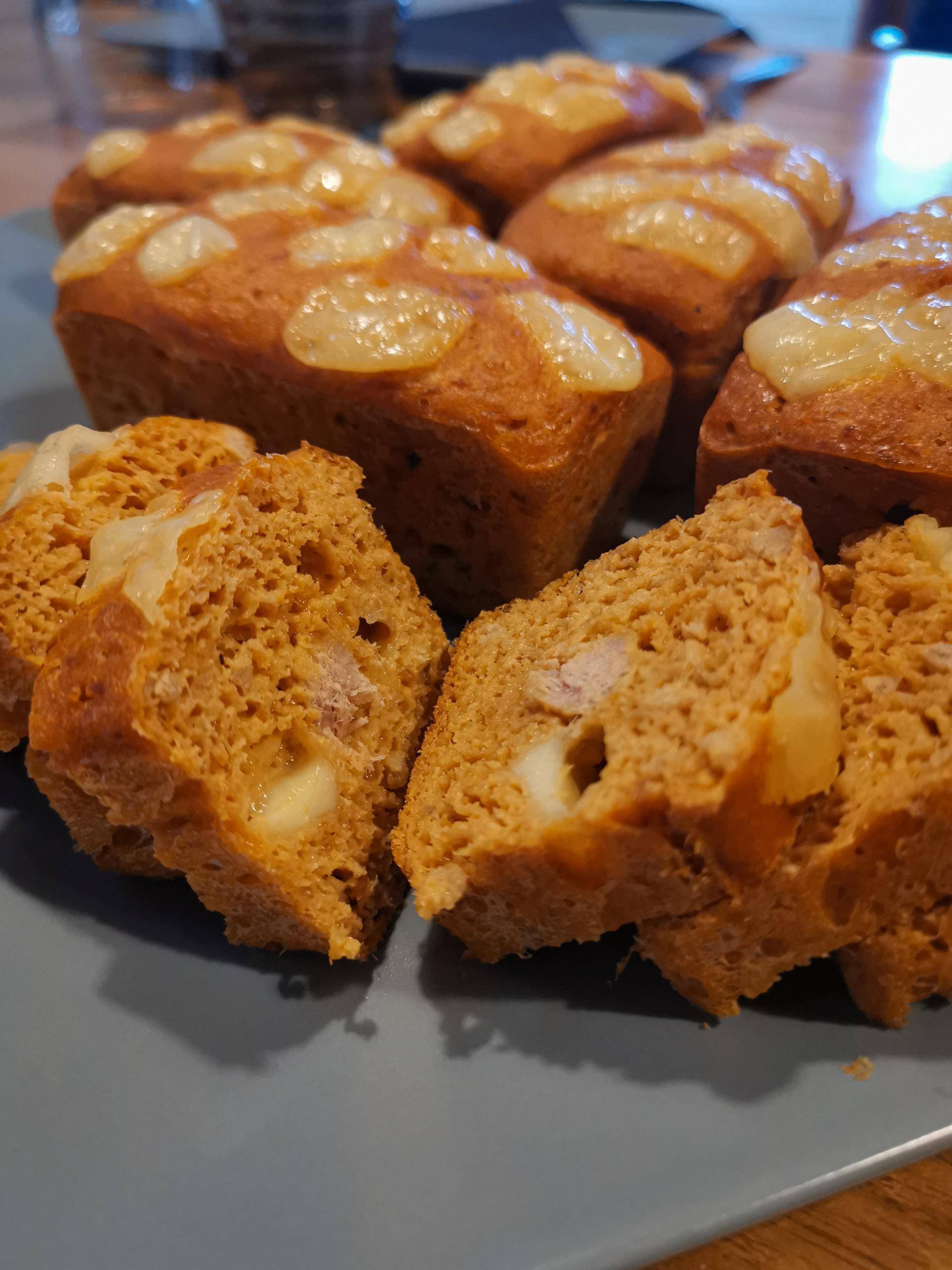 Cake au thon à la tomate et emmental - Recepten Cake Factory | Tefal