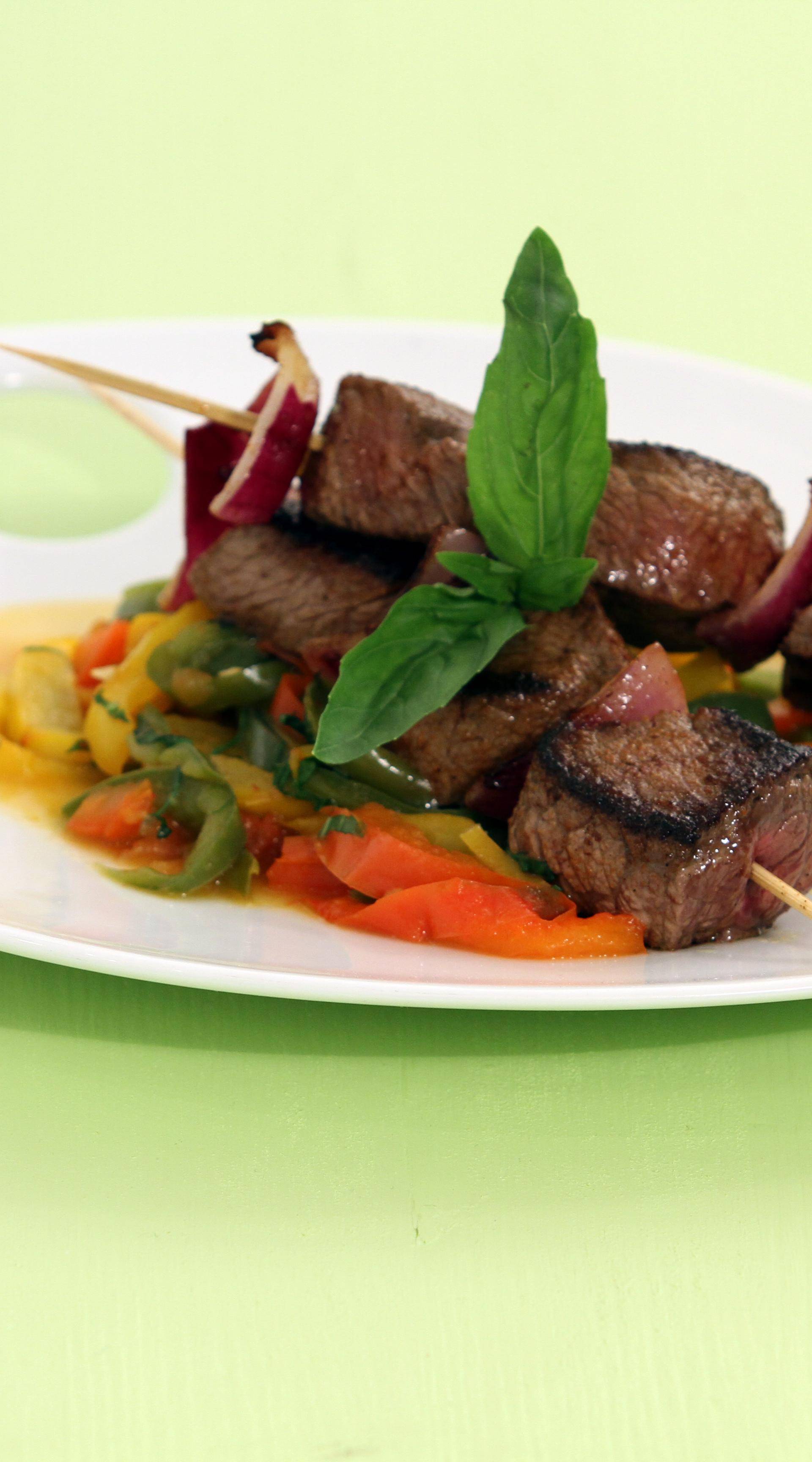 Brochettes de boeuf et poivrons au basilic - Recette Balance de cuisine | Tefal