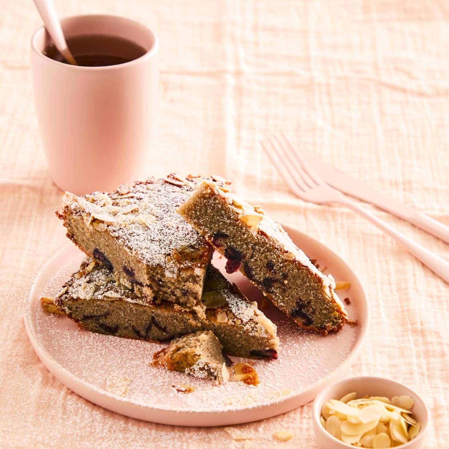 Gâteau fondant aux cerises et amandes - Recepten Poêles et Casseroles | Tefal