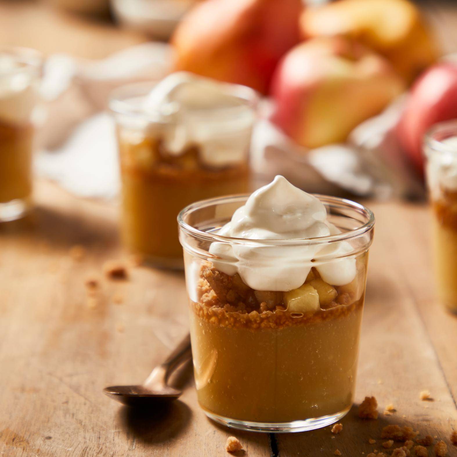 Compote de pomme et poire à la fleur d’oranger, biscuit streusel - Recette Poêles et Casseroles | Tefal