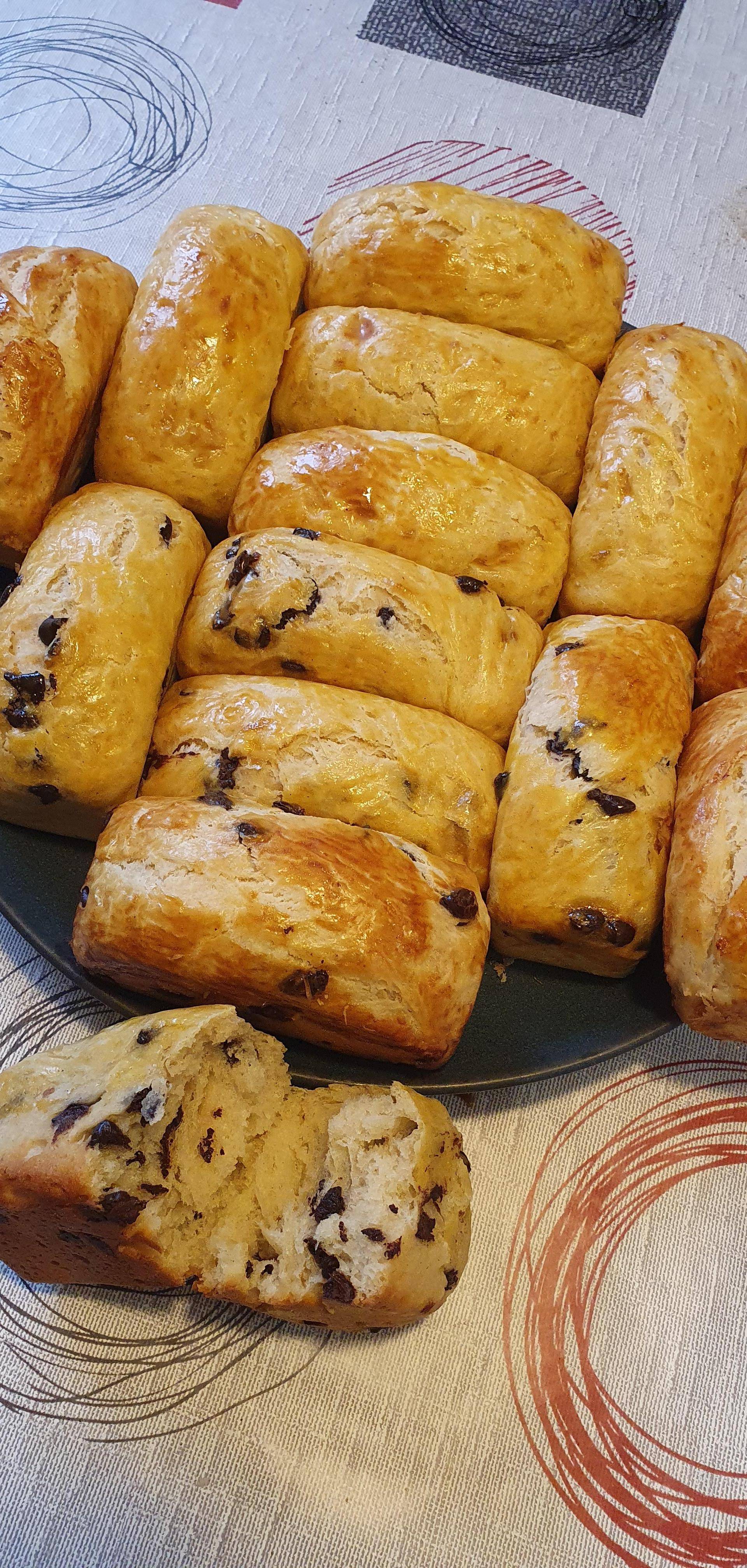 Pains au lait extra moelleux vanille et pépites de chocolat noir - Recette Cake Factory | Tefal