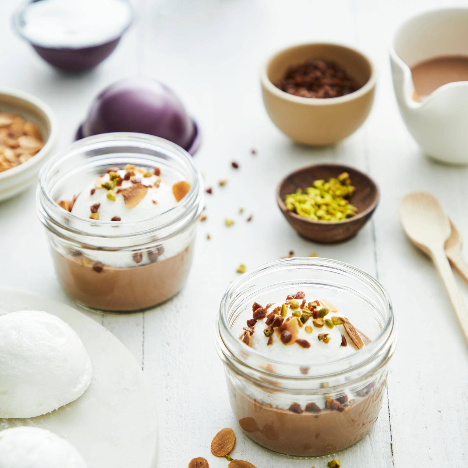 Dômes Île flottante et crème anglaise chocolat - Recepten Cake Factory | Tefal