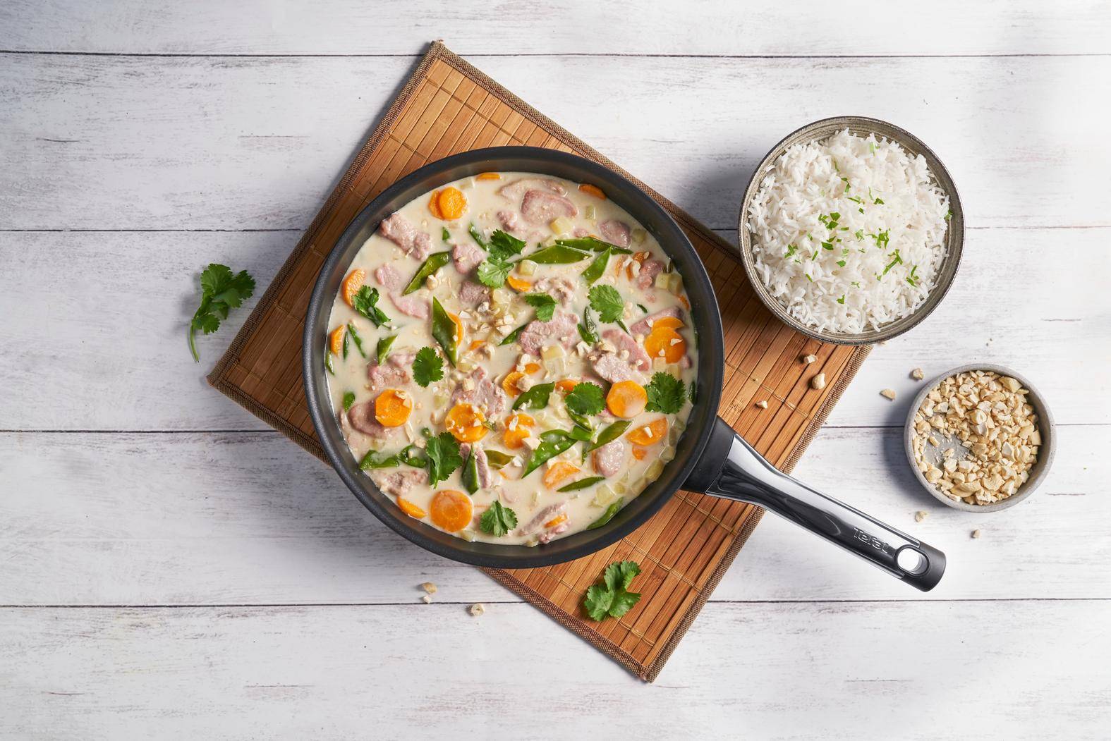 Filet de porc émincé au lait de coco et curry - Recepten Poêles et Casseroles | Tefal