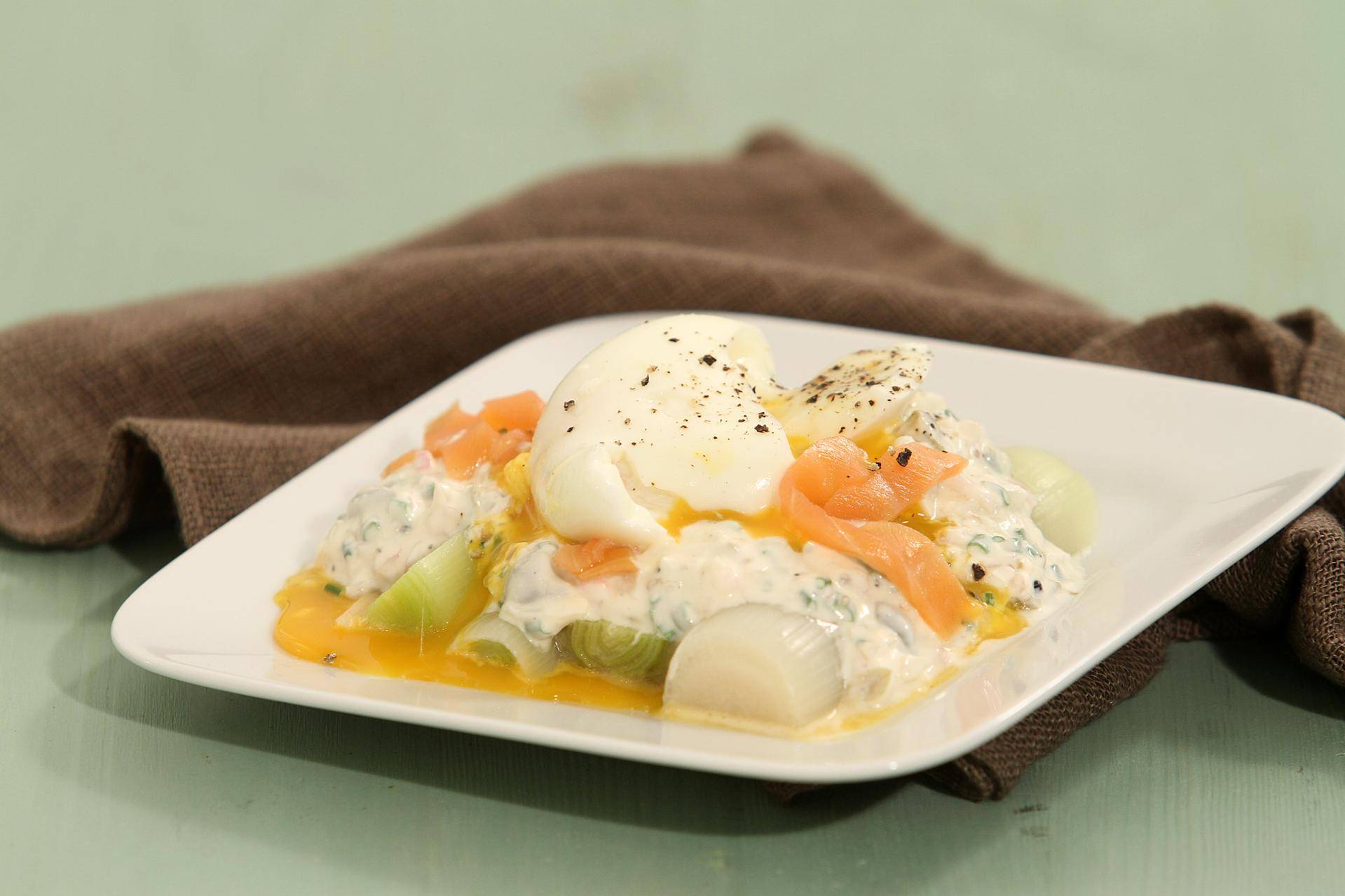 Jeunes poireaux étuvés, oeufs cassés au poivre - Recepten Balance de cuisine | Tefal