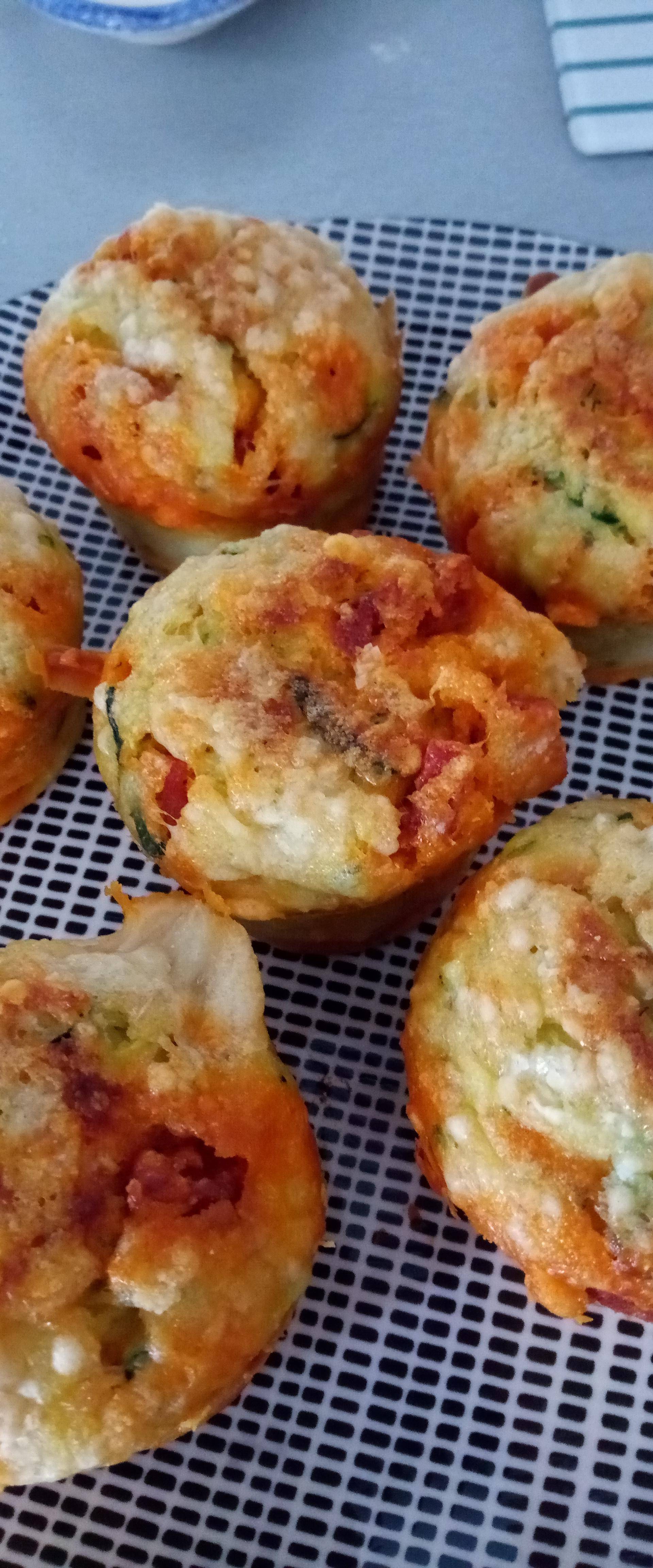 Muffins moelleux à la courgette et au chorizo - Recette Cake Factory | Tefal