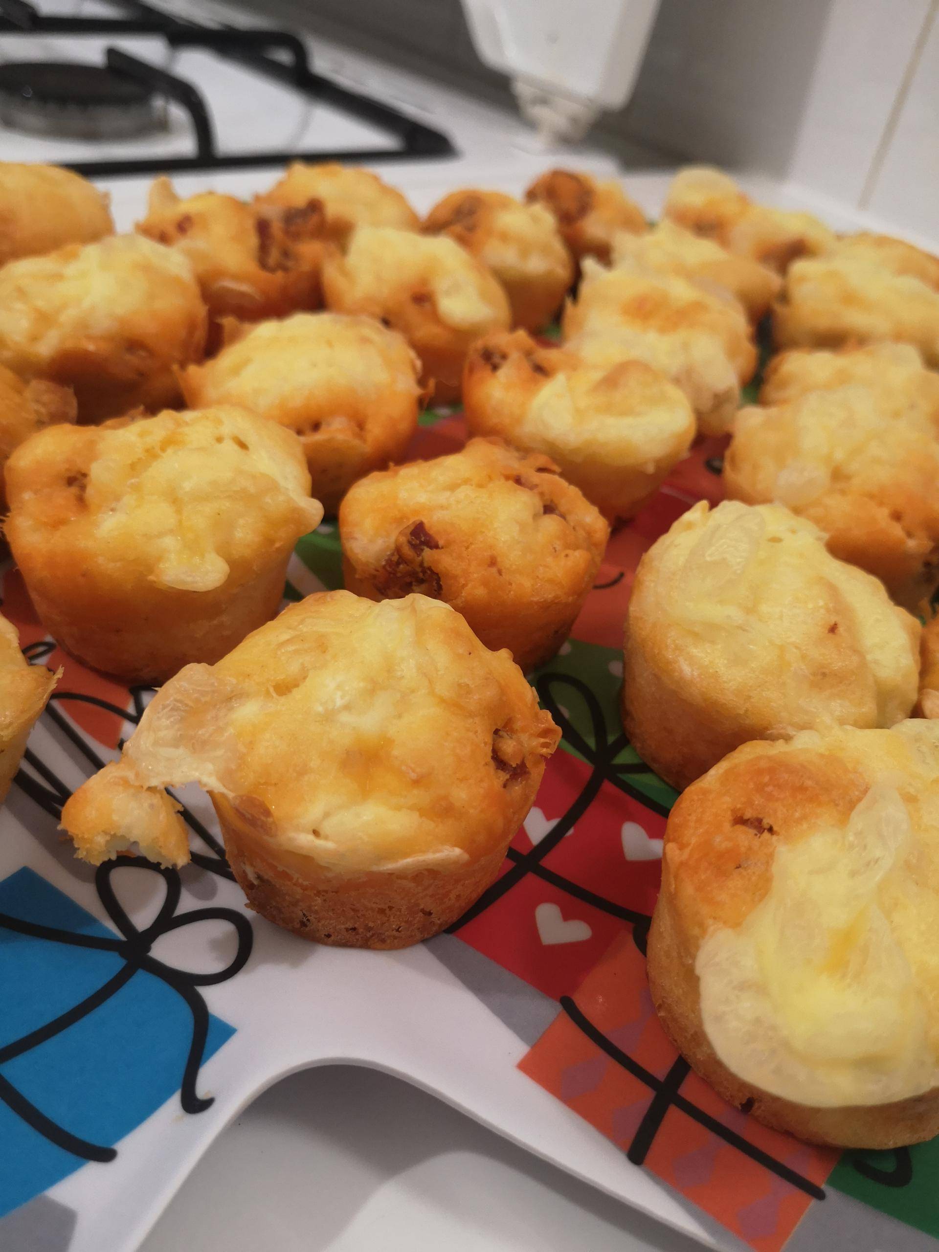 Muffin Chorizo et Camenbert - Recette Cake Factory | Tefal