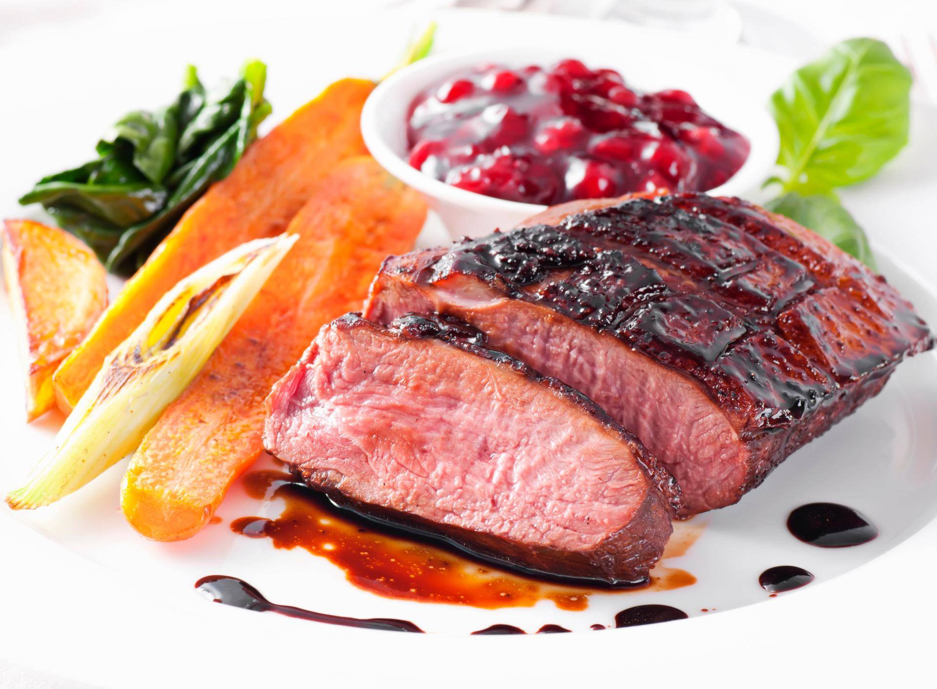 Magrets de canard, brochettes de pêches et oignons frais - Recette Barbecue et planchas | Tefal