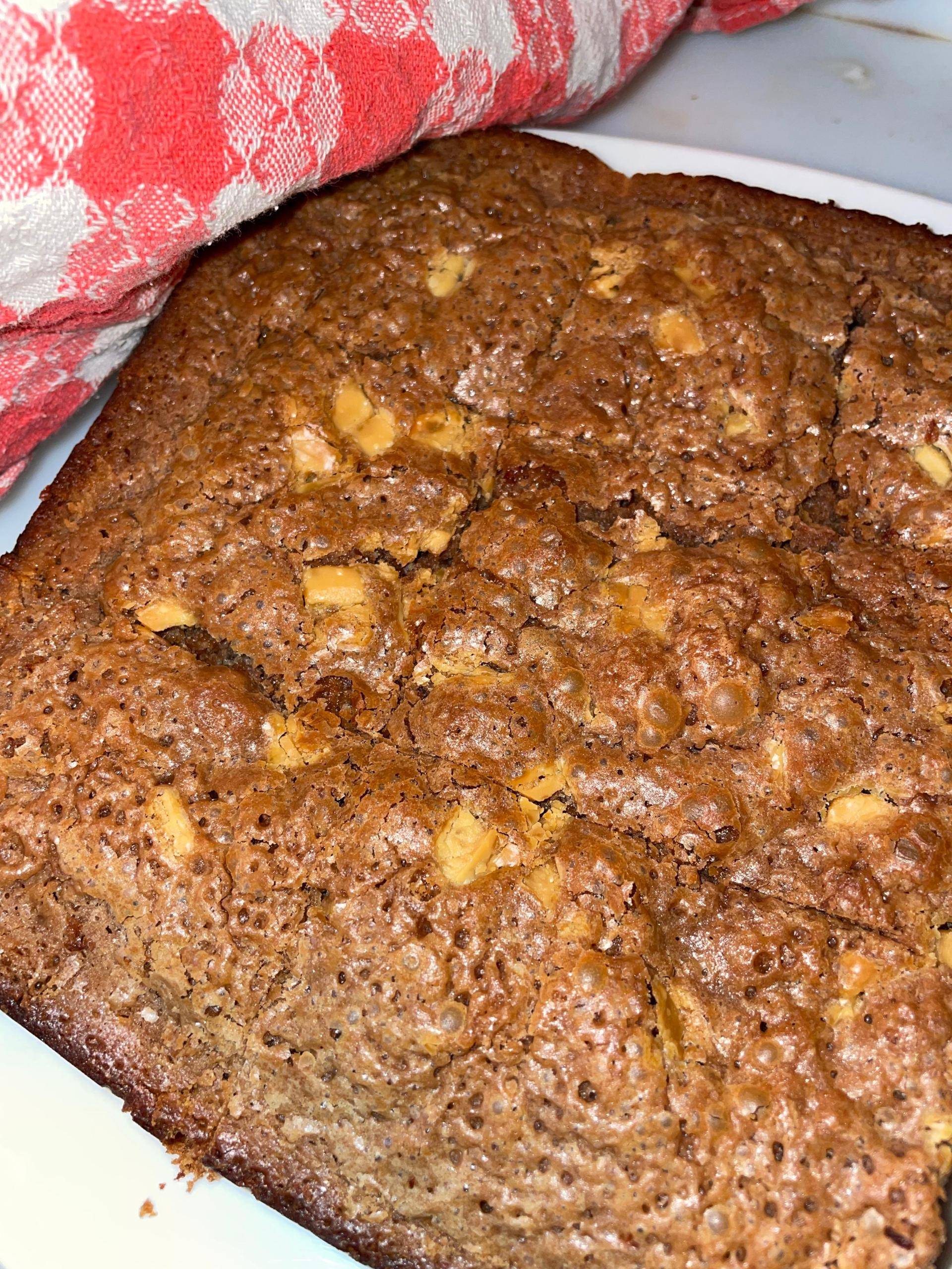 Brownie chocolat au lait au pépites de chocolat blanc - Recepten Cake Factory | Tefal