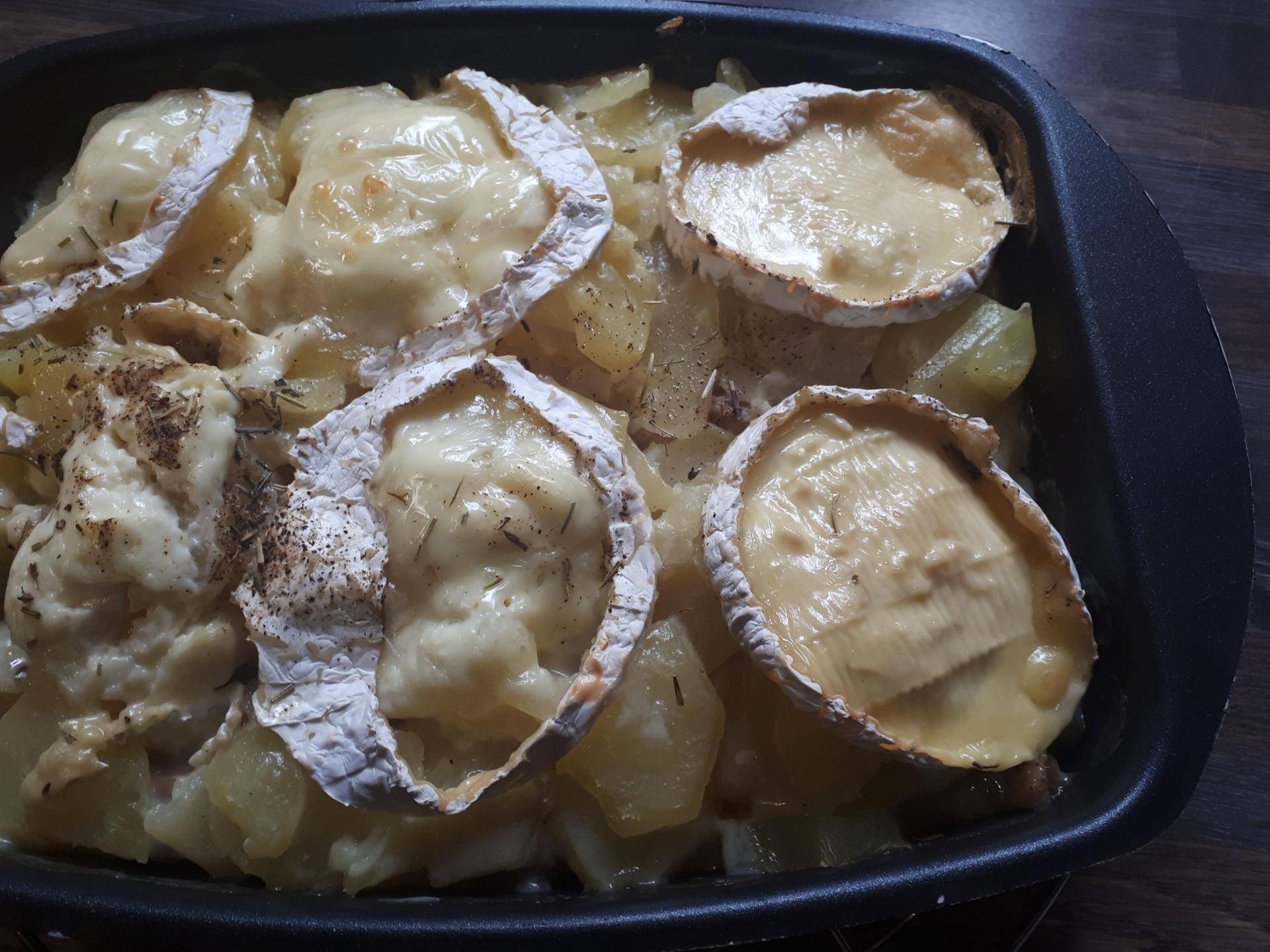 Gratin andouillette chaource - Recepten Cake Factory | Tefal