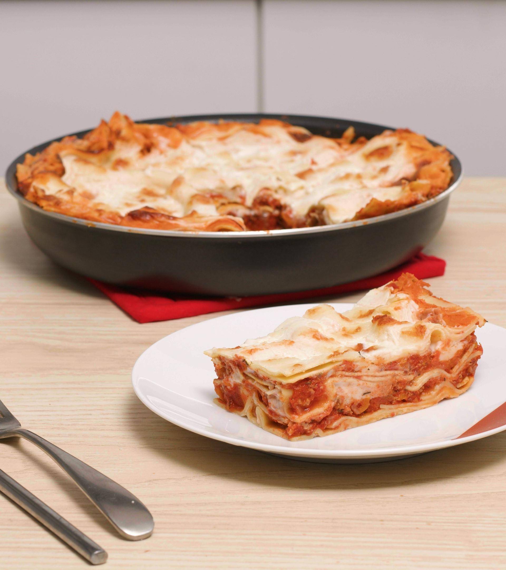 Lasagnes au bœuf, sauce tomate et mozzarella - Recette Poêles et Casseroles | Tefal