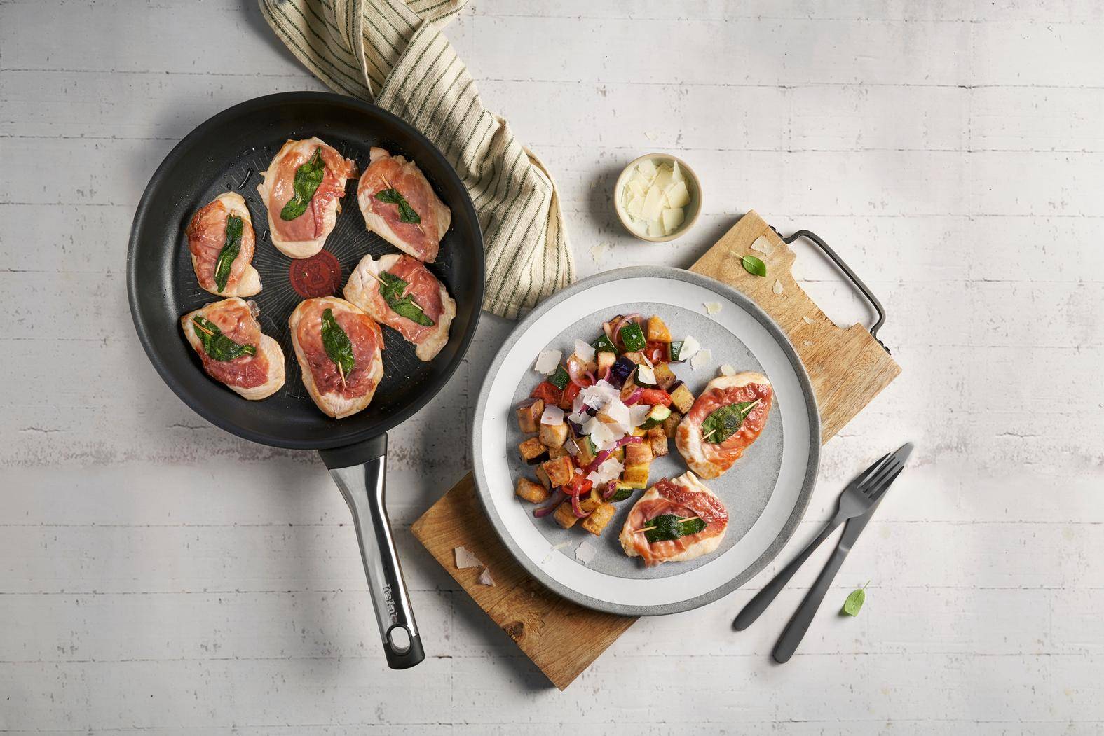 Saltimbocca de poulet et poêlée de légumes avec croutons de pain - Recepten Poêles et Casseroles | Tefal