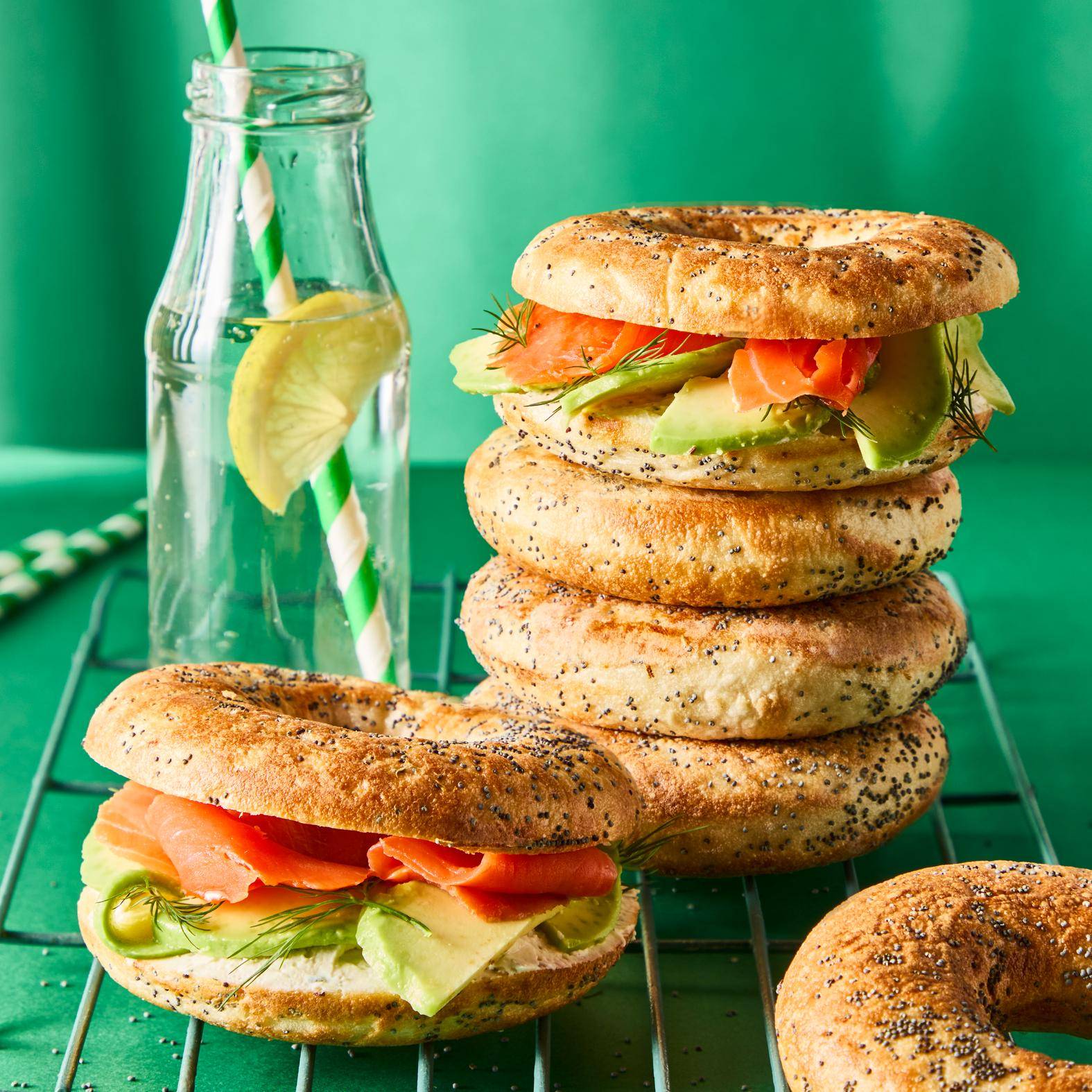Bagel au saumon fumé et avocat - Recette Snack Collection MECHANICAL | Tefal