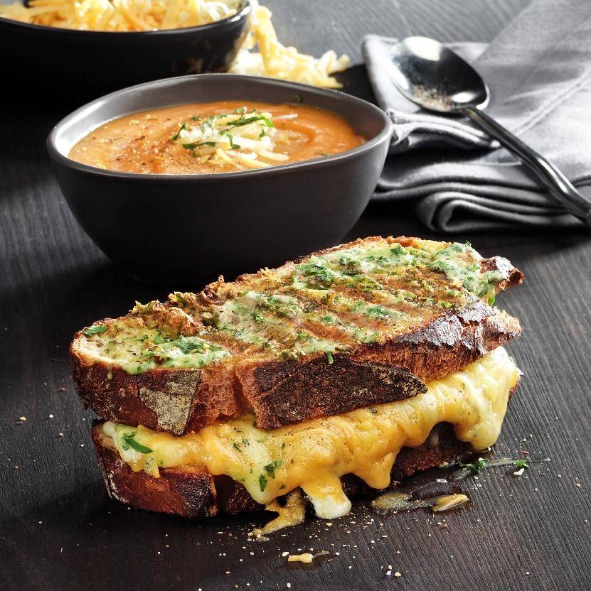 Grilled cheese gourmet aux quatre fromages - Recette OptiGrill + | Tefal