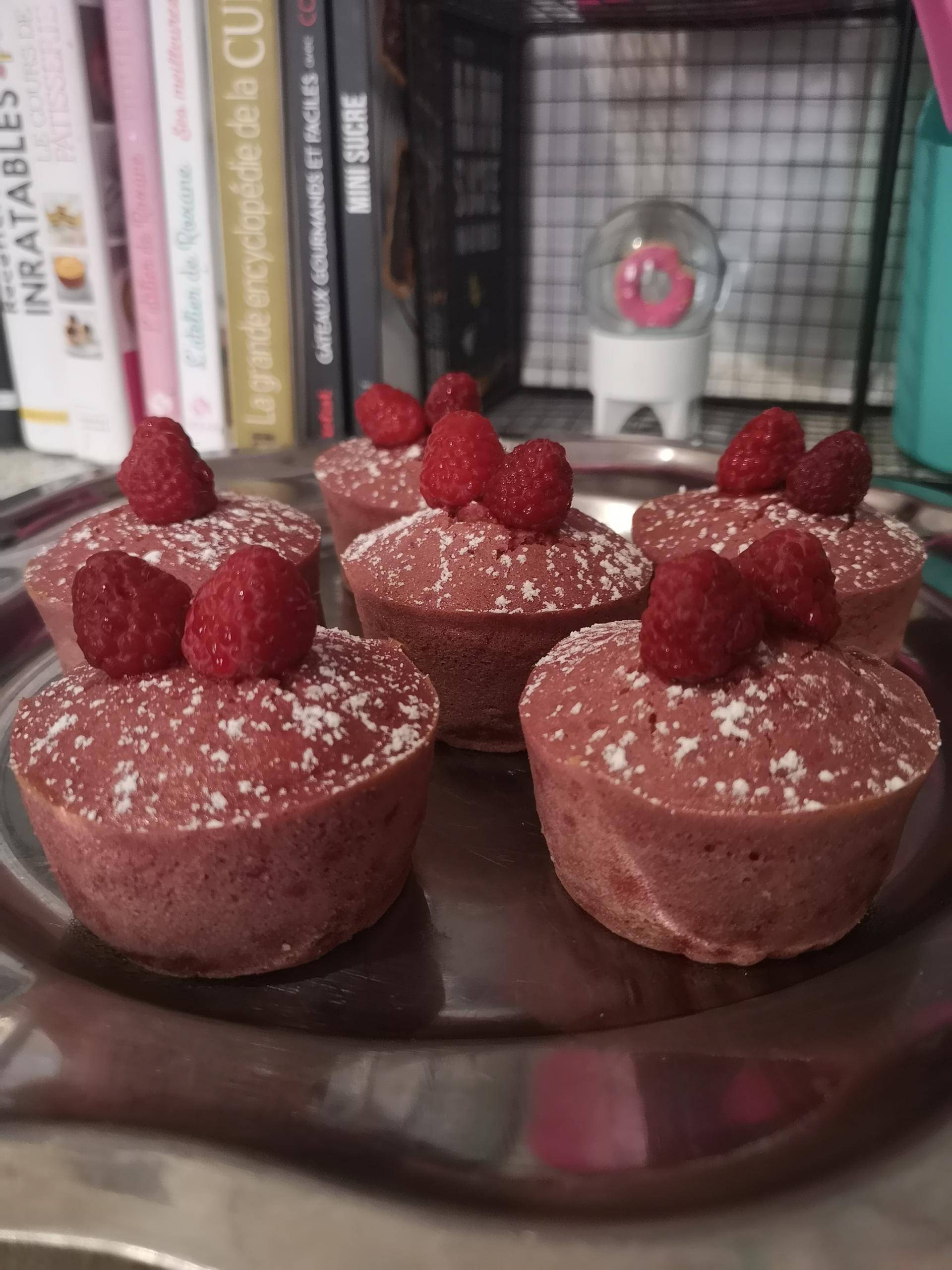 Moelleux de framboises et son coulant choco blanc - Recette Cake Factory | Tefal