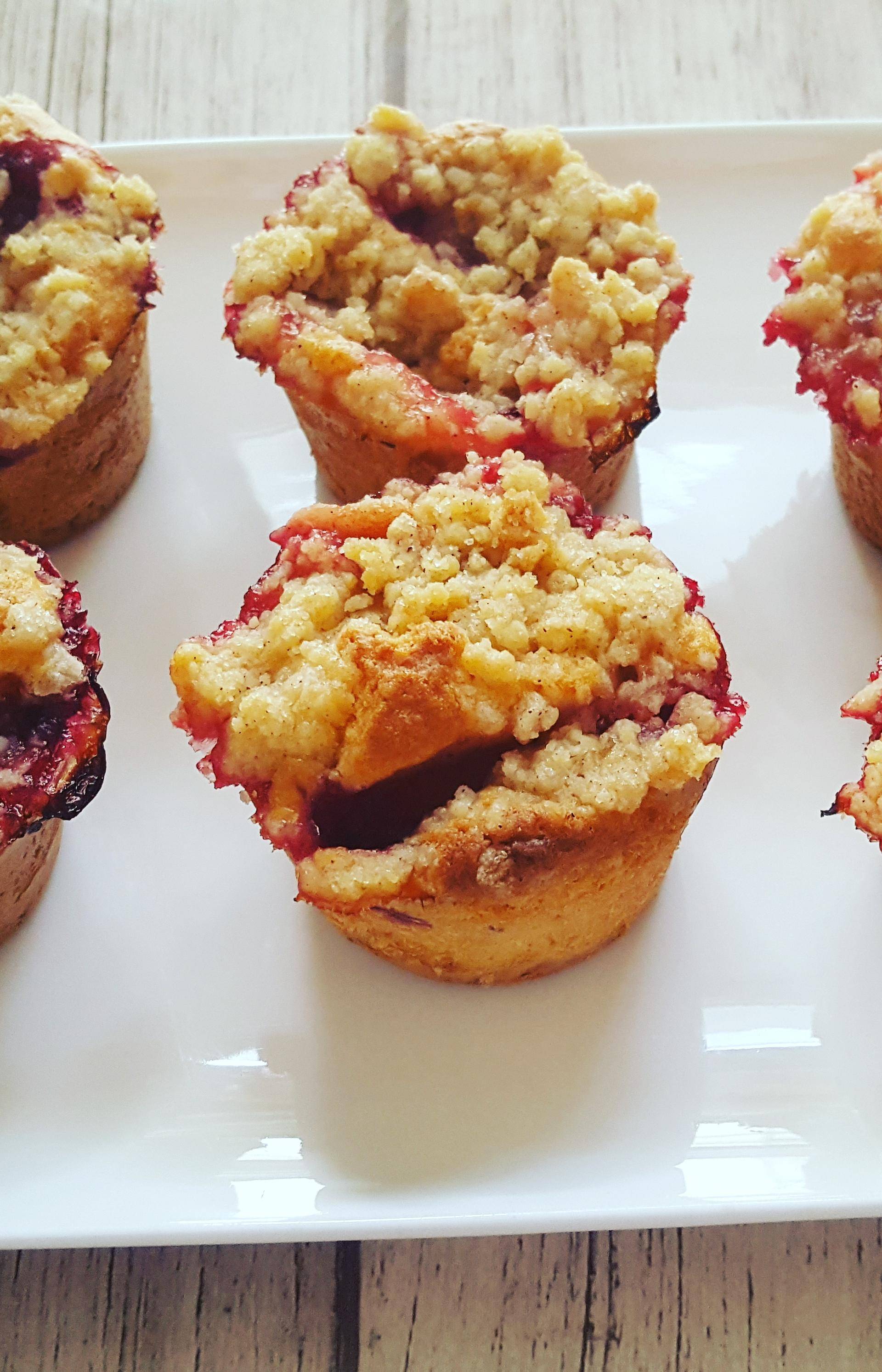 Petits gâteaux streusel aux prunes - Recette Cake Factory | Tefal