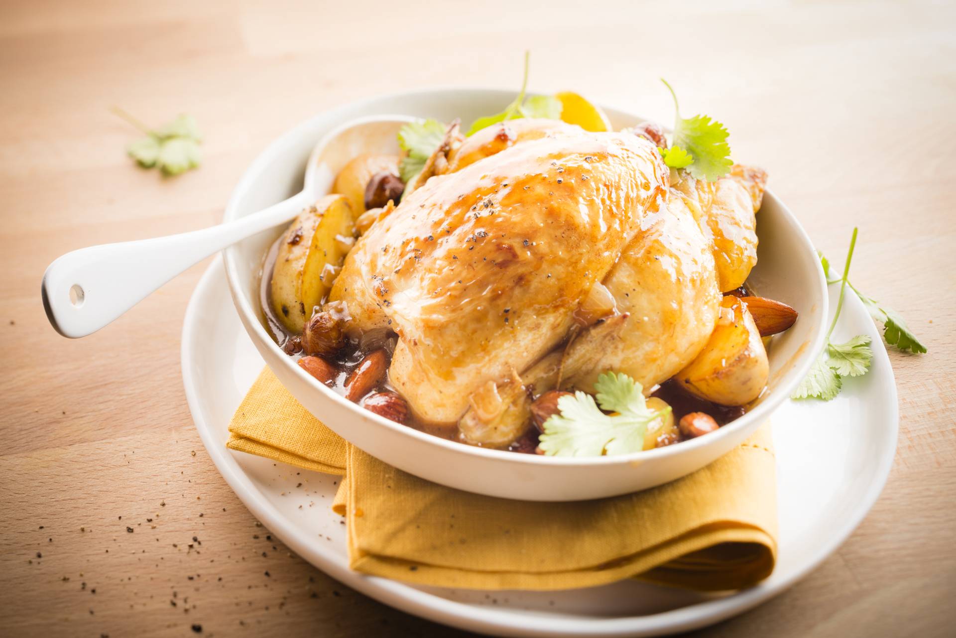 Coquelets étuvés au vin jaune, pommes et épices - Recette undefined | Tefal