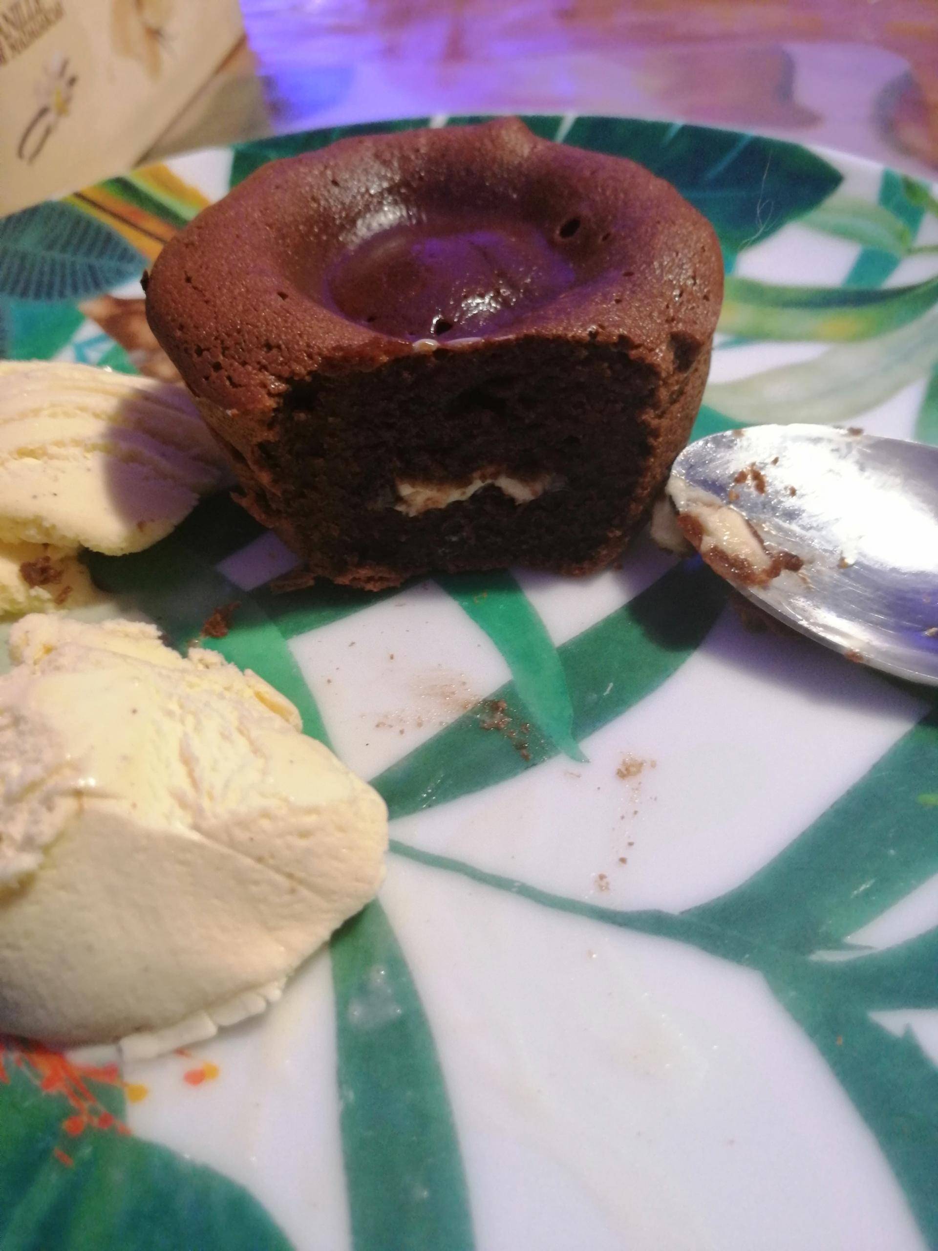 Coeur coulant blanc chocolat piment espelette - Recette Cake Factory | Tefal