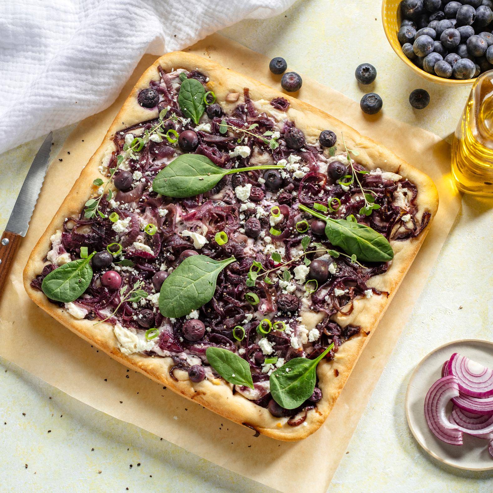 Focaccia myrtilles feta et oignons rouges caramélisés - Recepten Cake Factory Infinity | Tefal