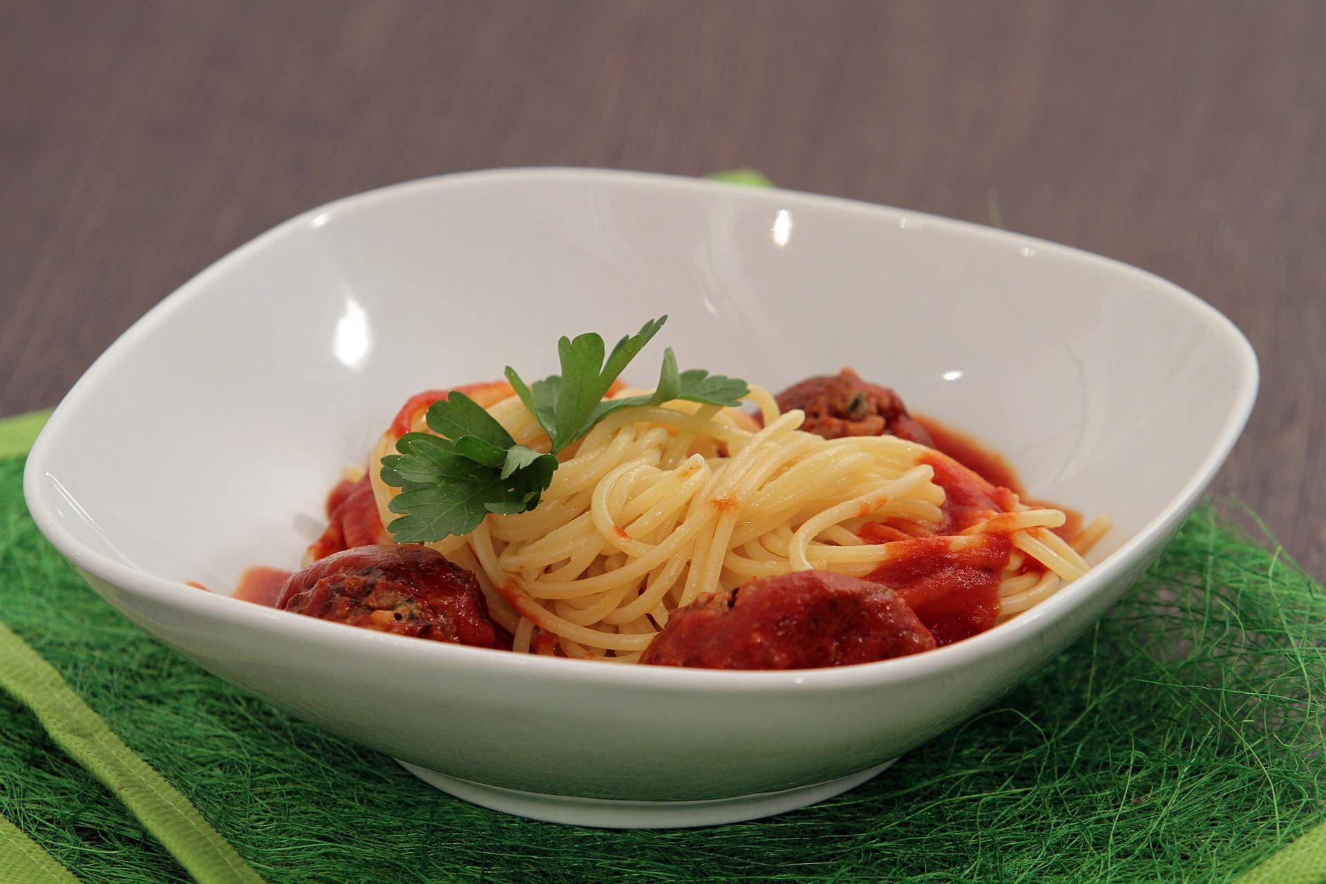 Meat-ball et spaghetti à l'ail - Recette undefined | Tefal