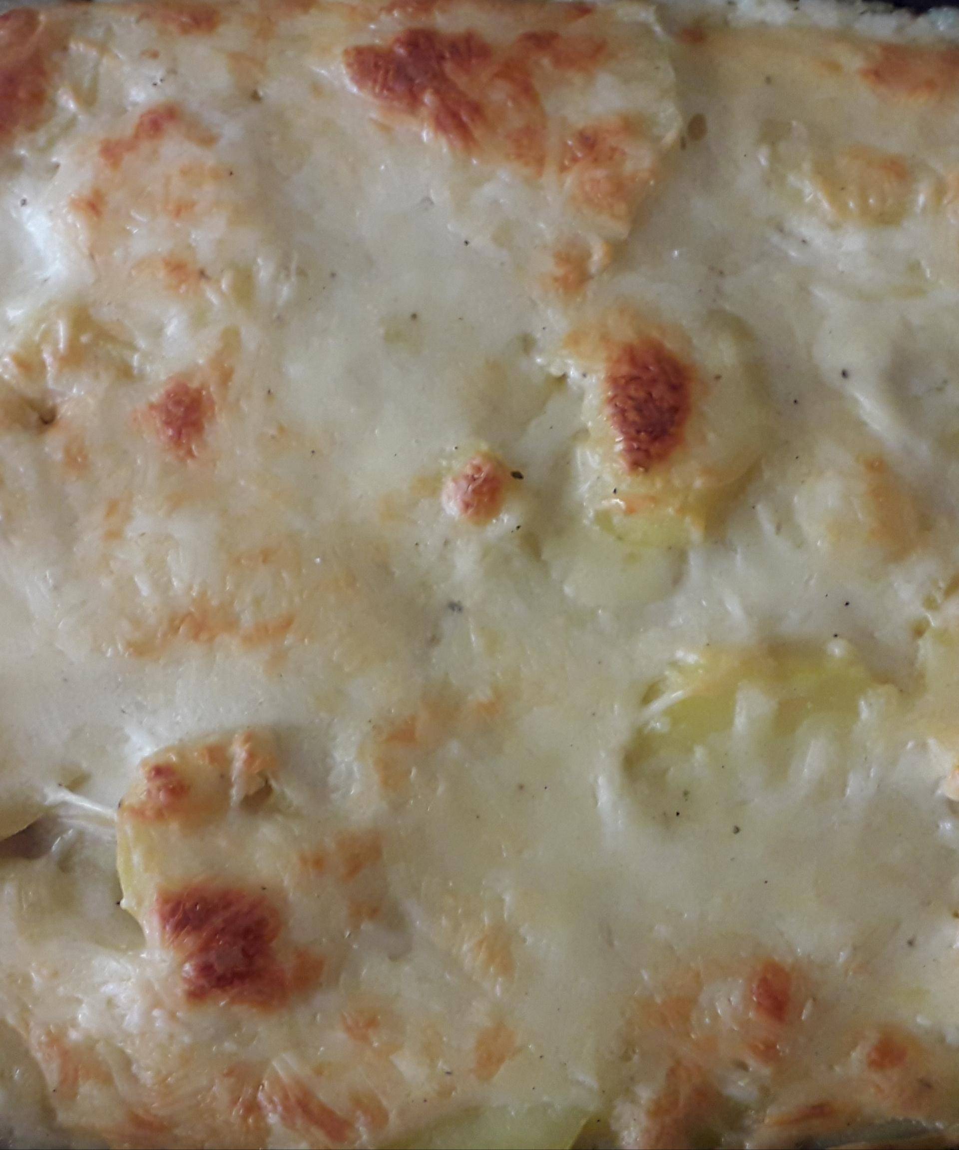 Gratin pomme de terre lardon bechamel - Recette Cake Factory | Tefal