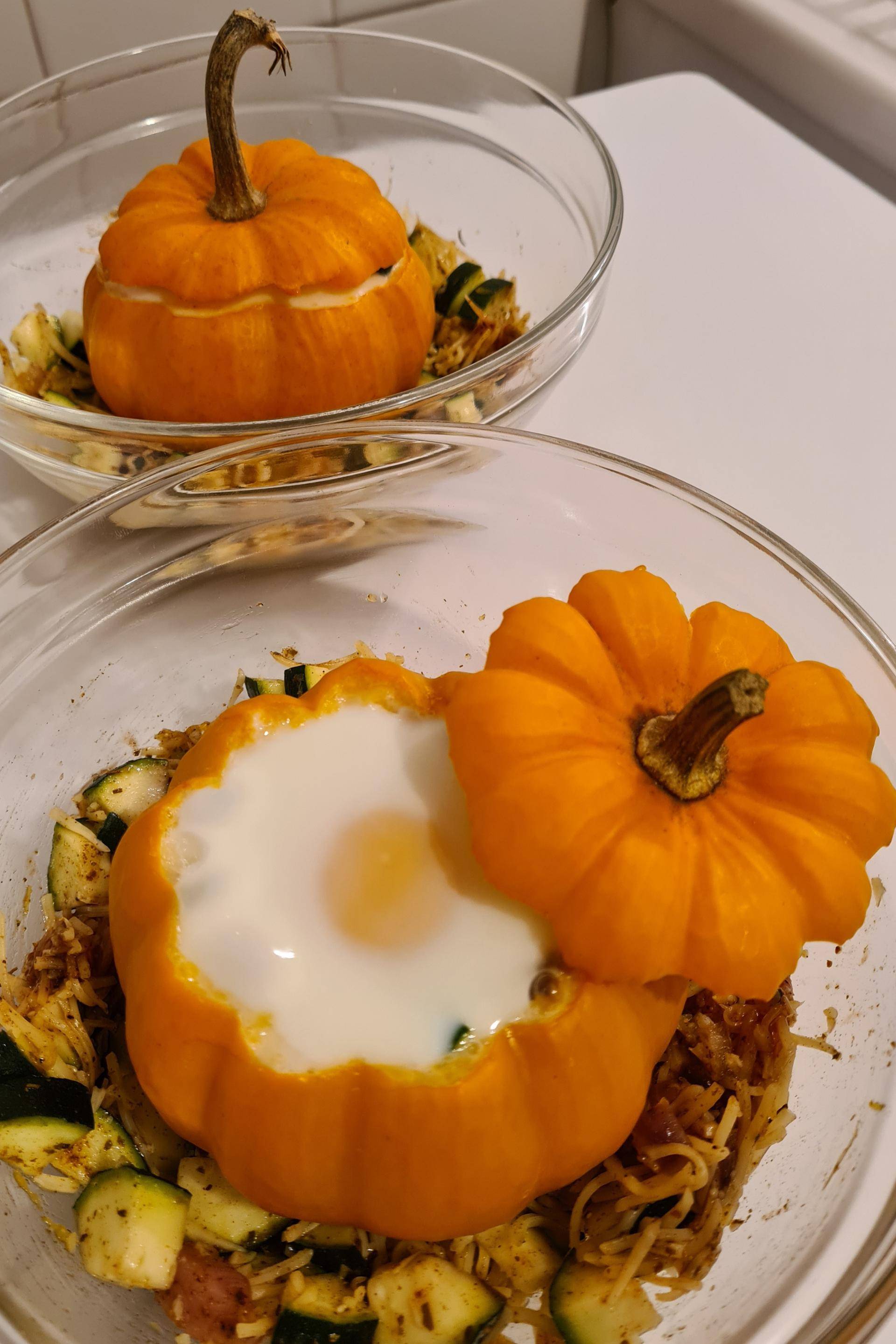 Œufs cocotte en citrouille - Recette Cake Factory | Tefal