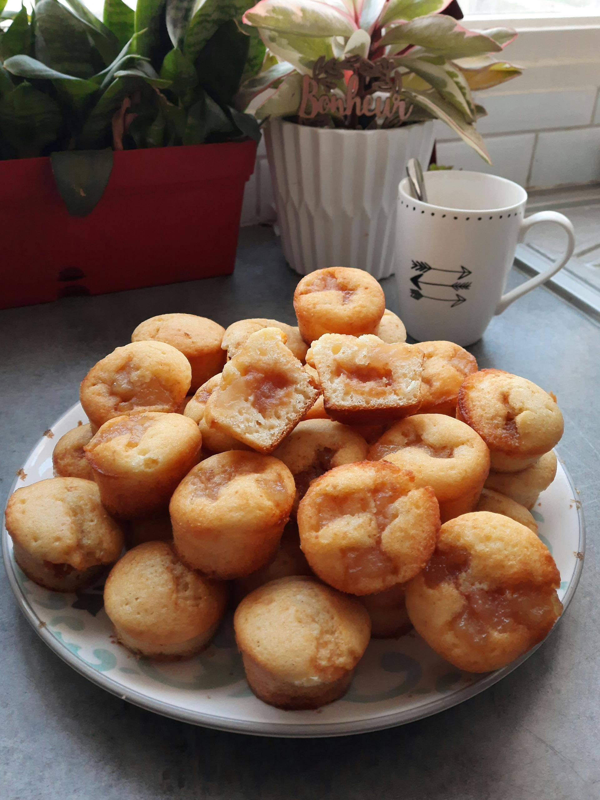 Petits gâteaux yaourt poires caramélisées - Recette Cake Factory | Tefal