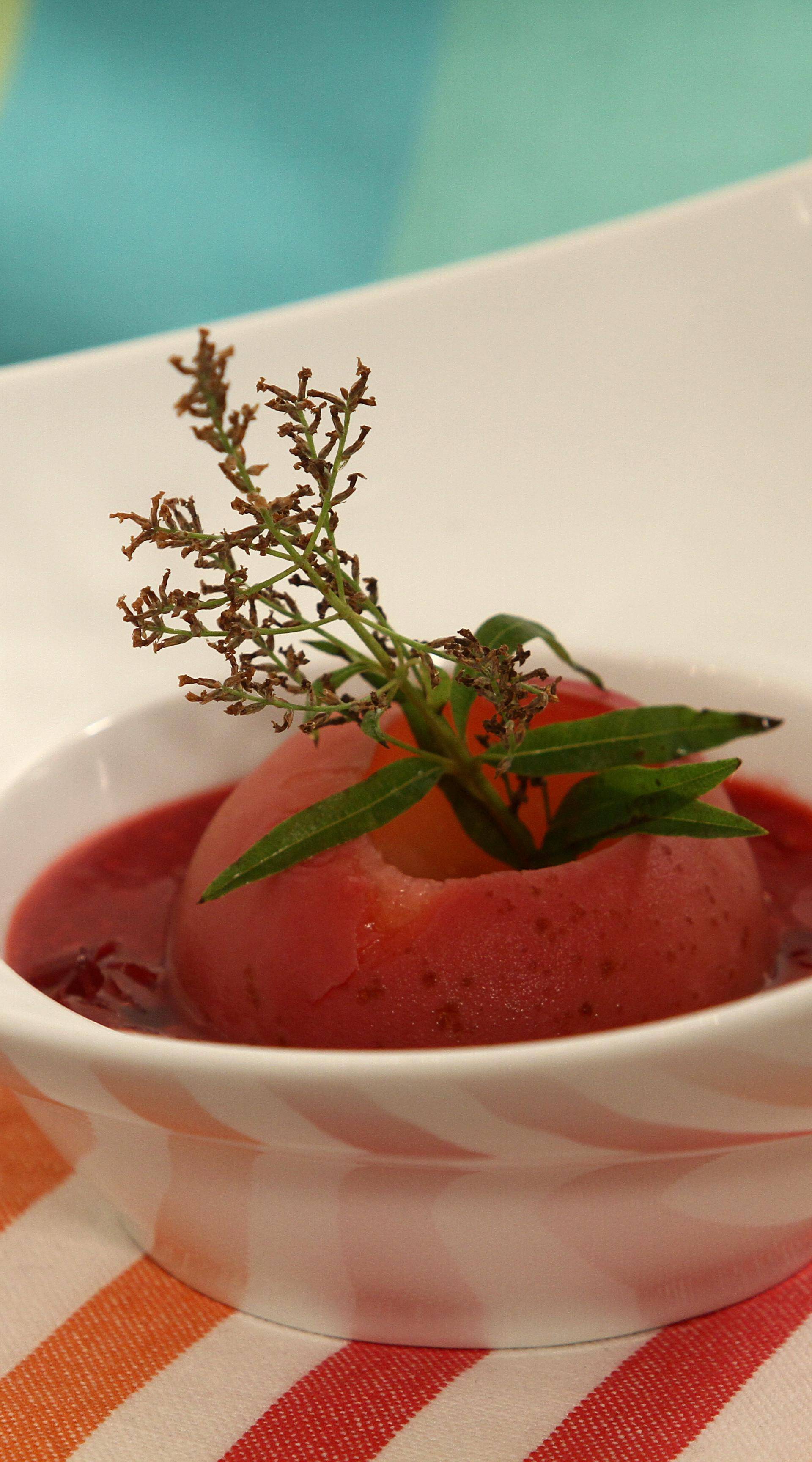 Pêches pochées et gelée de verveine - Recette Balance de cuisine | Tefal