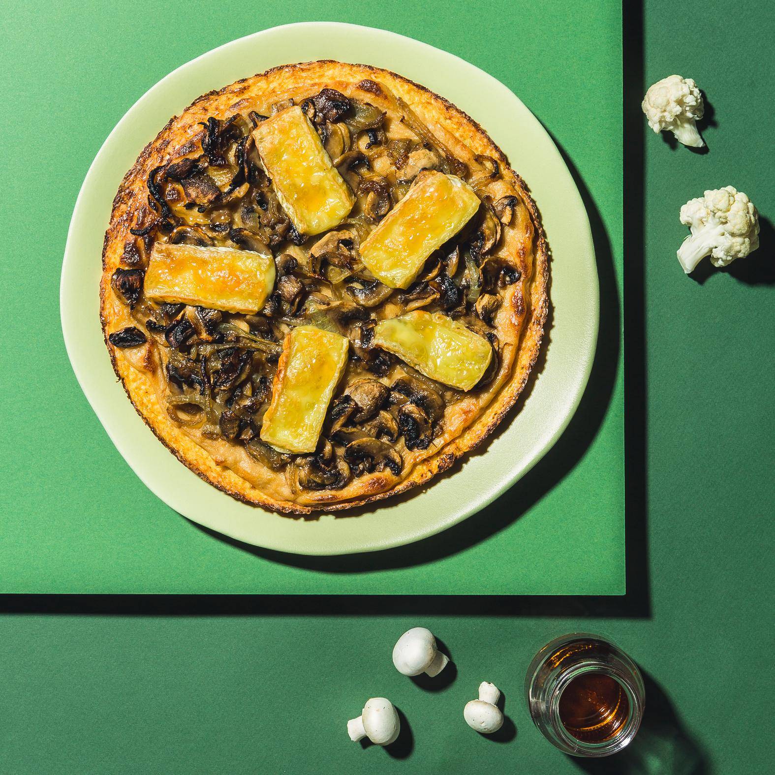 Pizza à la pâte de chou-fleur oignon et champignons - Recepten Poêles et Casseroles | Tefal