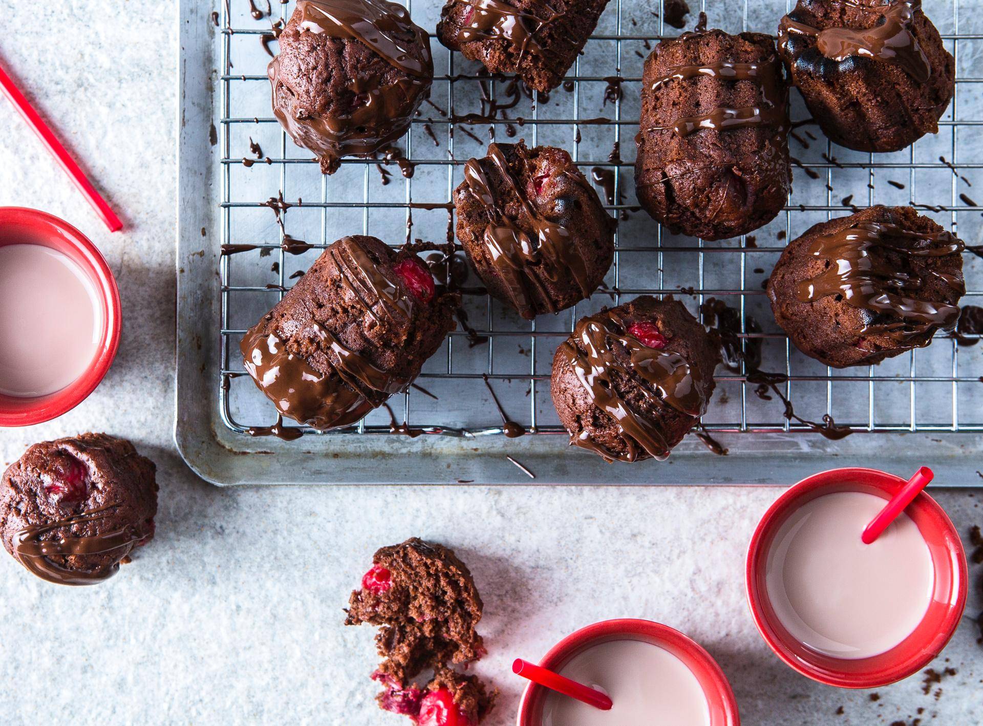 Dômes gourmands au chocolat et aux cerises vegan - Recette Cake Factory | Tefal