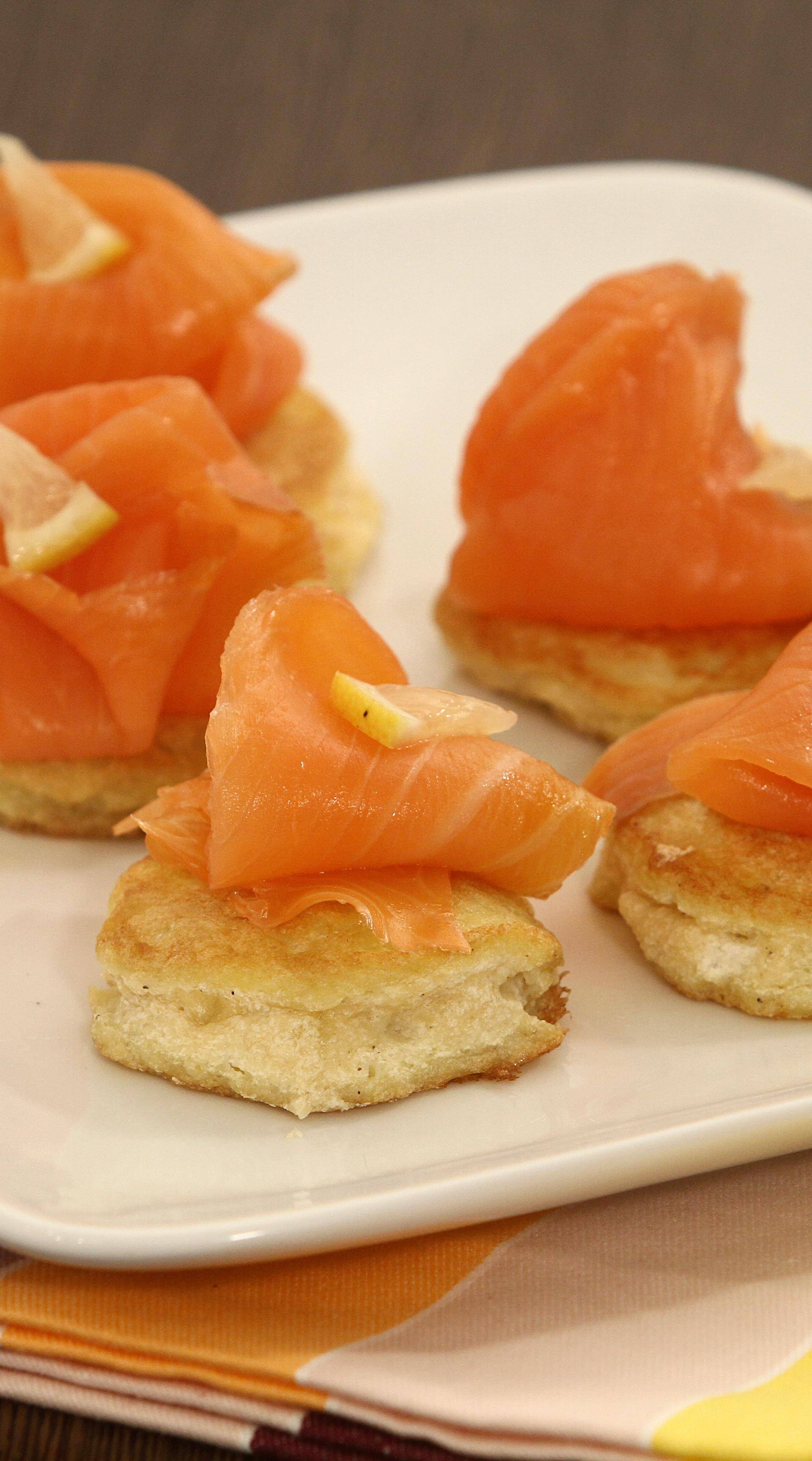 Blinis de pomme de terre au saumon fumé - Recette Balance de cuisine | Tefal