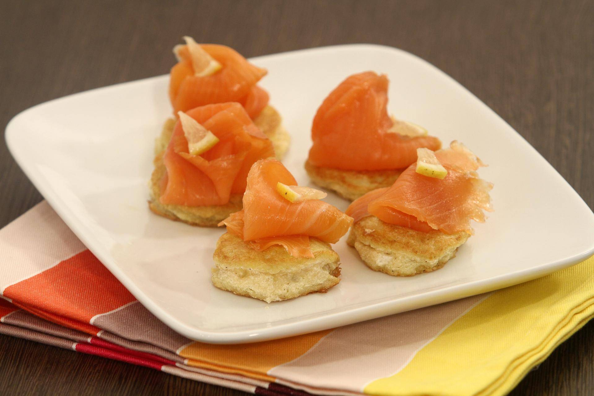 Blinis de pomme de terre au saumon fumé - Recepten Balance de cuisine | Tefal