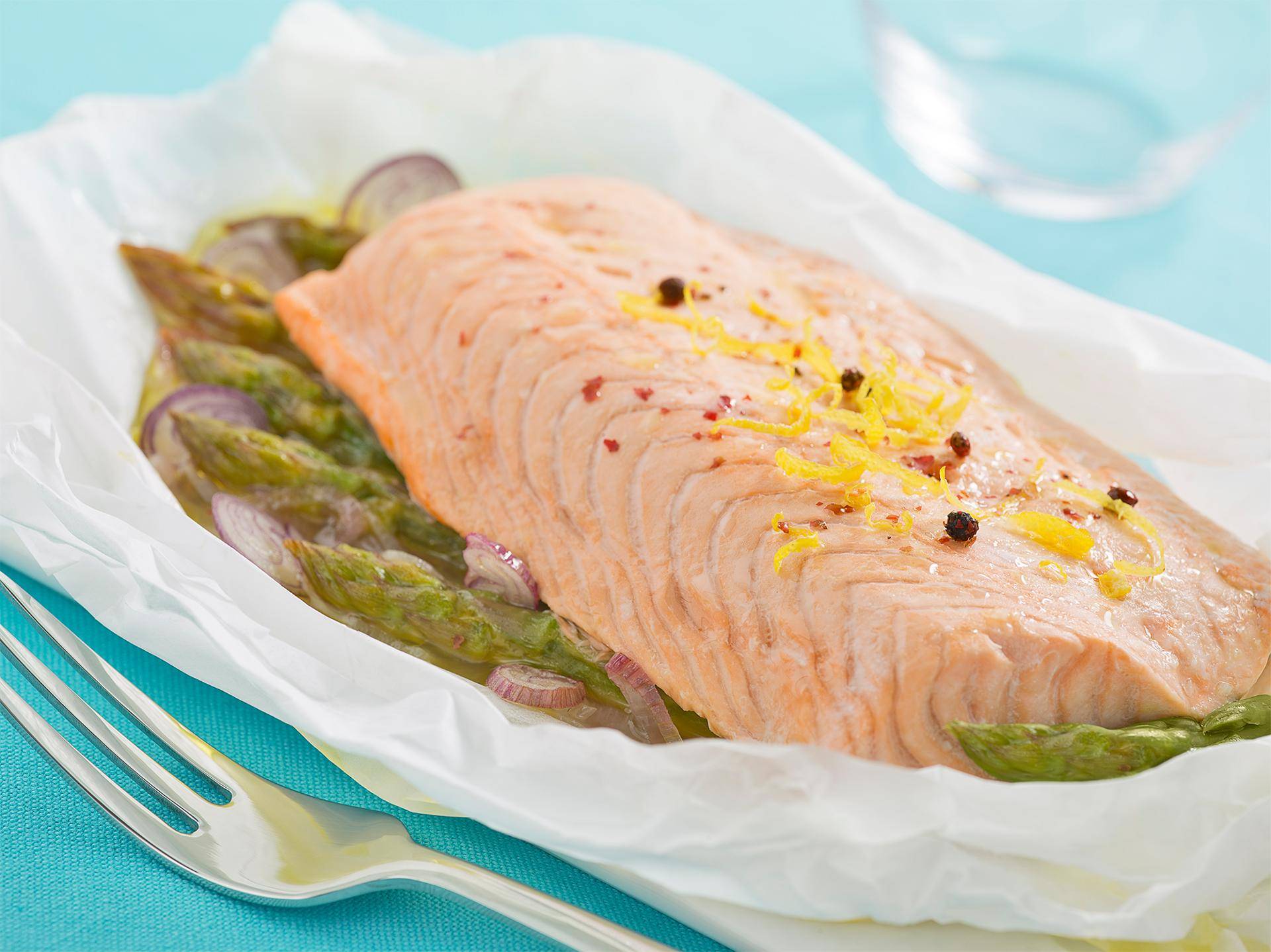 Papillotes de filet de saumon aux pointes d'asperges - Recepten undefined | Tefal