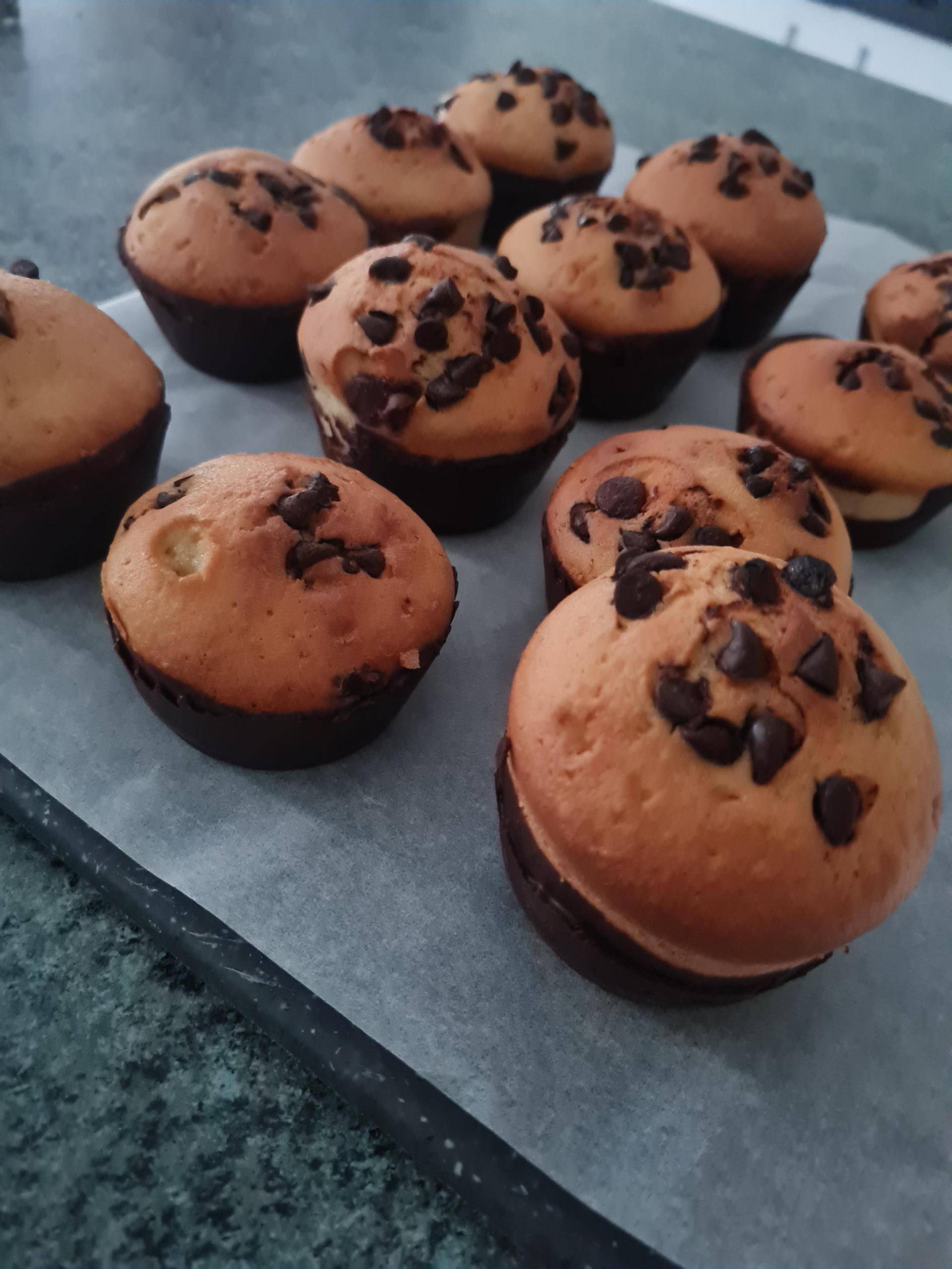 Muffin fourré avec coque chocolat - Recepten Cake Factory Délices | Tefal
