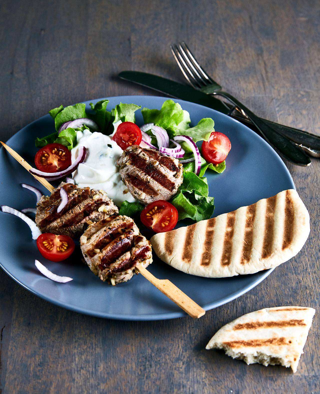 Souvlaki avec pain pita et tzatziki - Recette OptiGrill 2in1 | Tefal