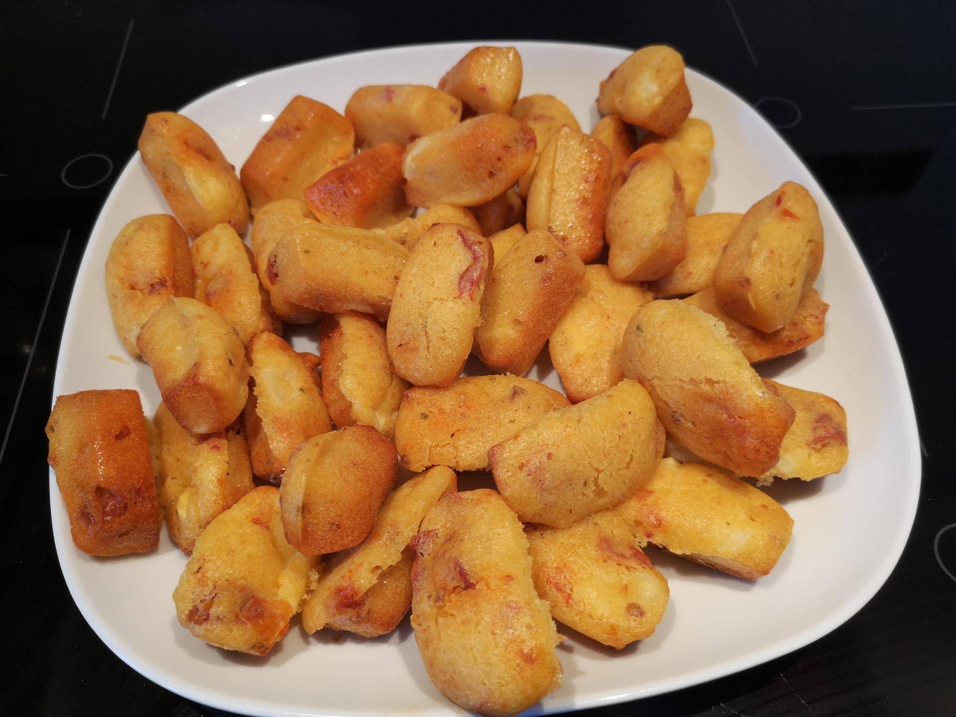 Mini moelleux chorizo chèvre tomates séchées - Recepten Cake Factory | Tefal