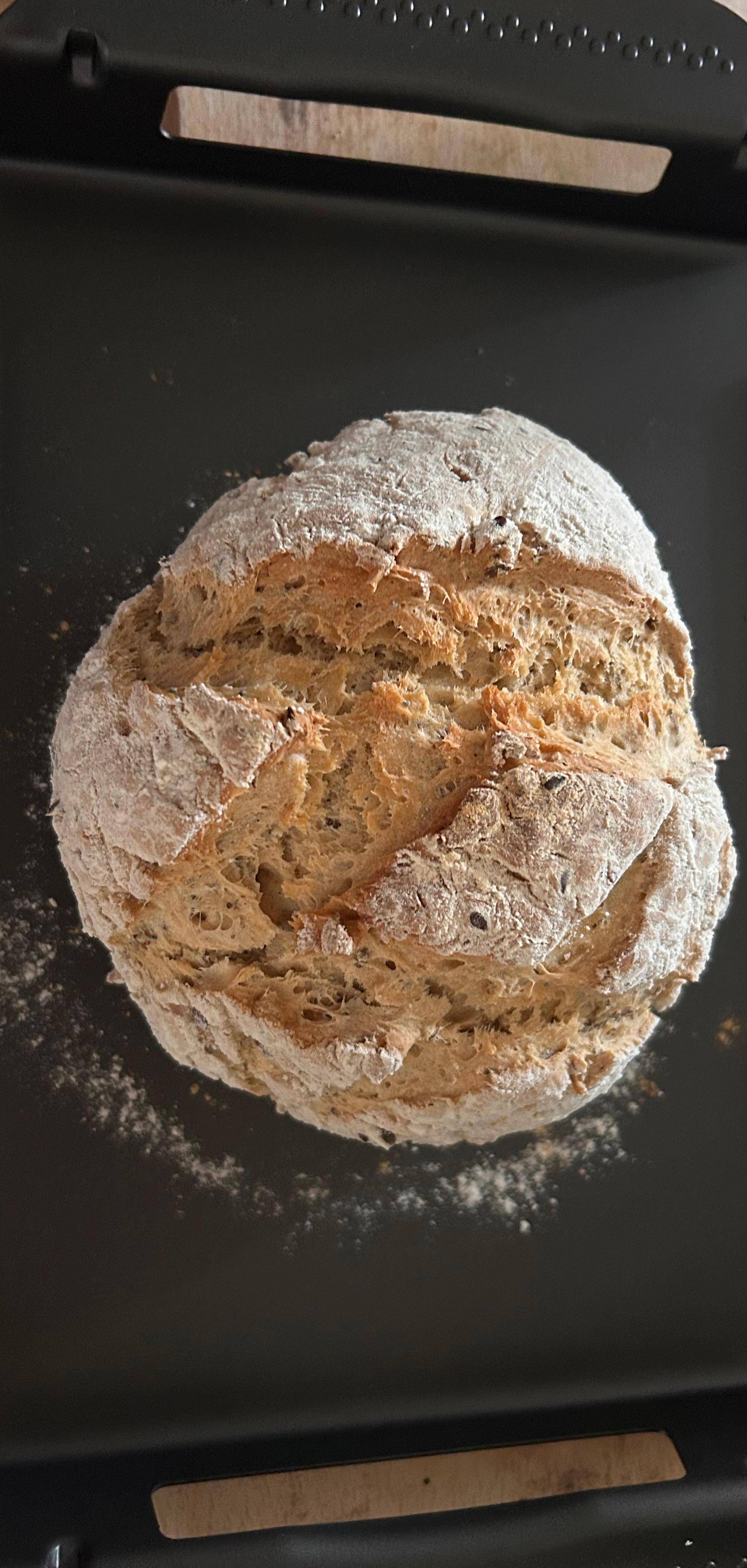 Boule de pain cérame à la farine de pain aux céréales Francine - Recette Cake Factory Infinity | Tefal
