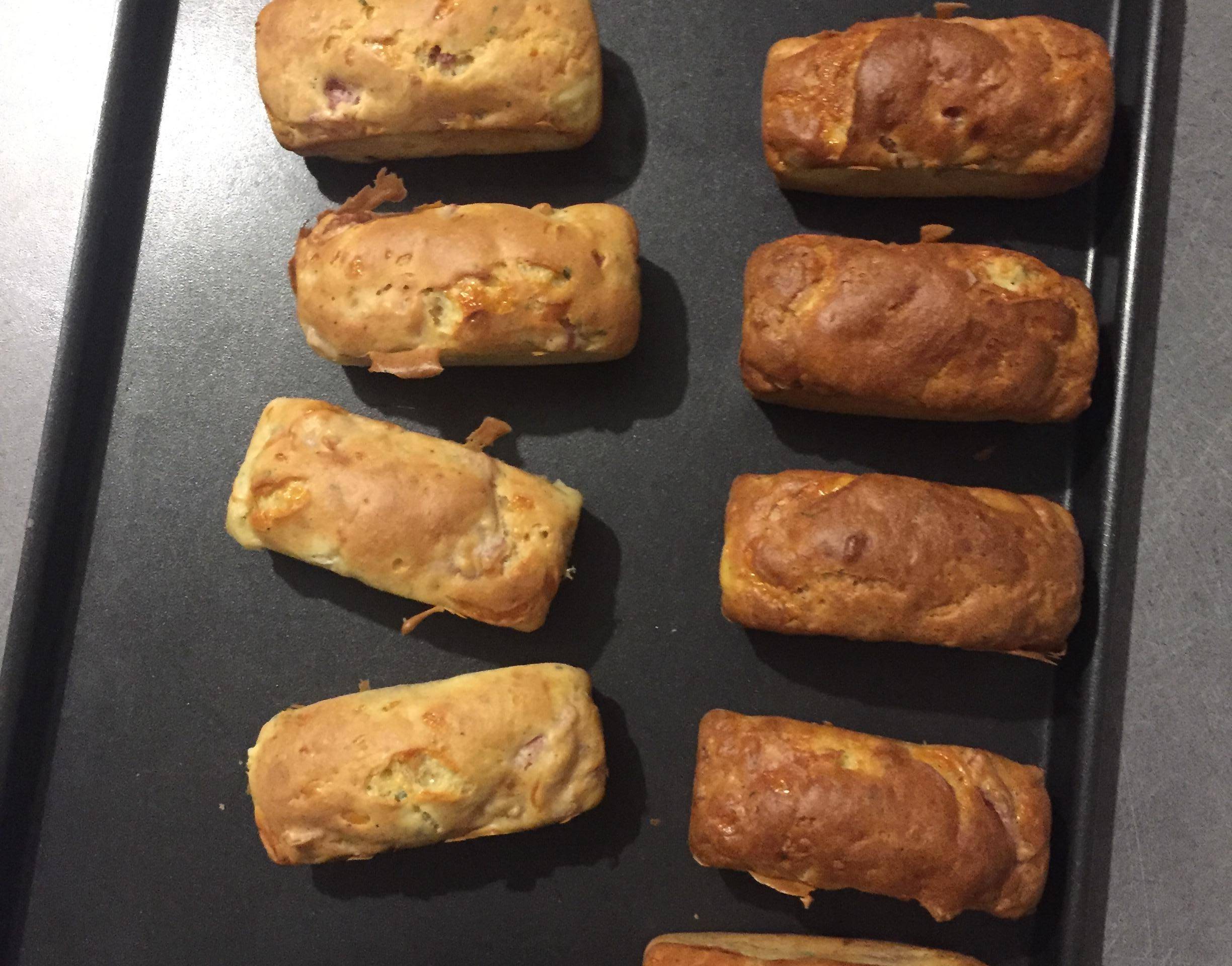 Cake jambon cru, dés de boursin - Recette Cake Factory | Tefal