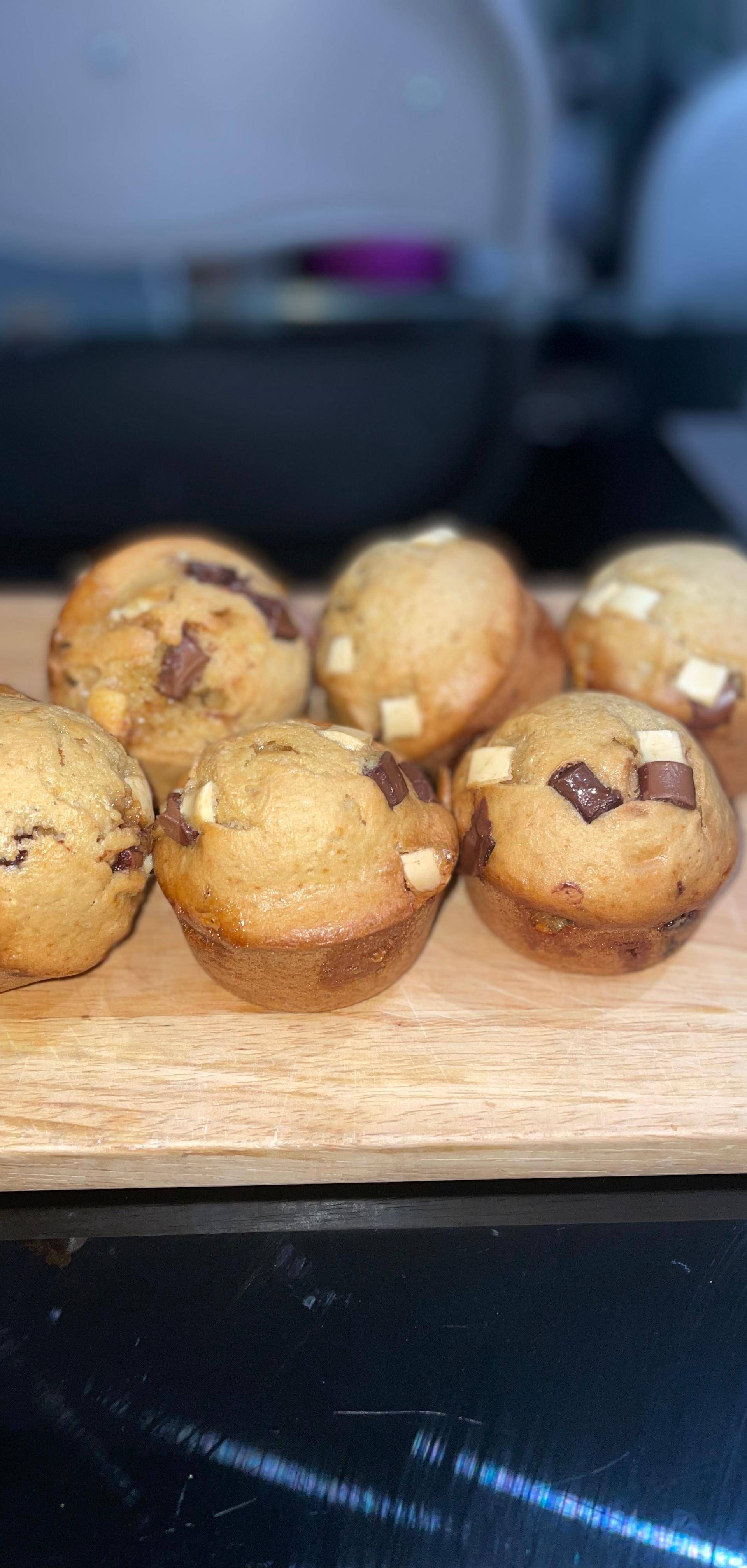Muffins moelleux aux pépites 3 chocolat - Recette Cake Factory Délices | Tefal