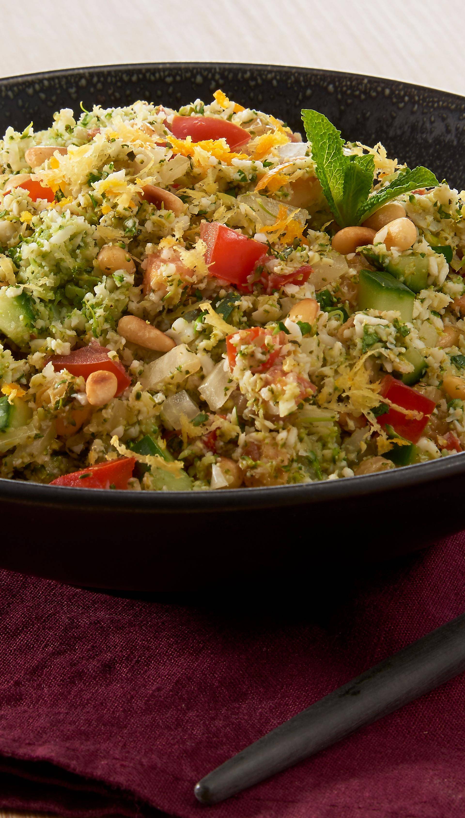 Taboulé de chou-fleur et brocoli aux agrumes et pignons grillés - Recette Poêles et Casseroles | Tefal