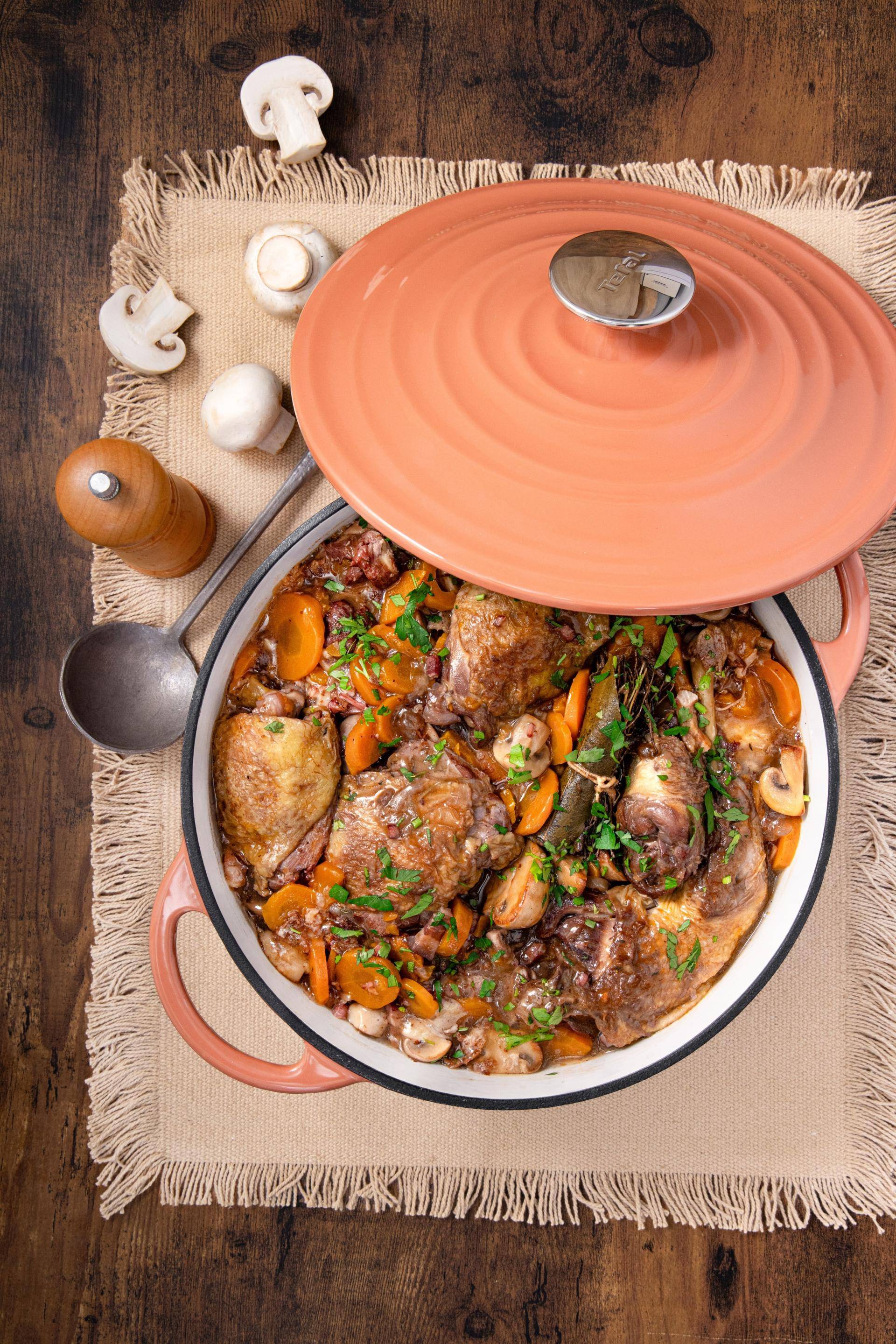 Coq au vin en cocotte - Recepten Poêles et Casseroles | Tefal