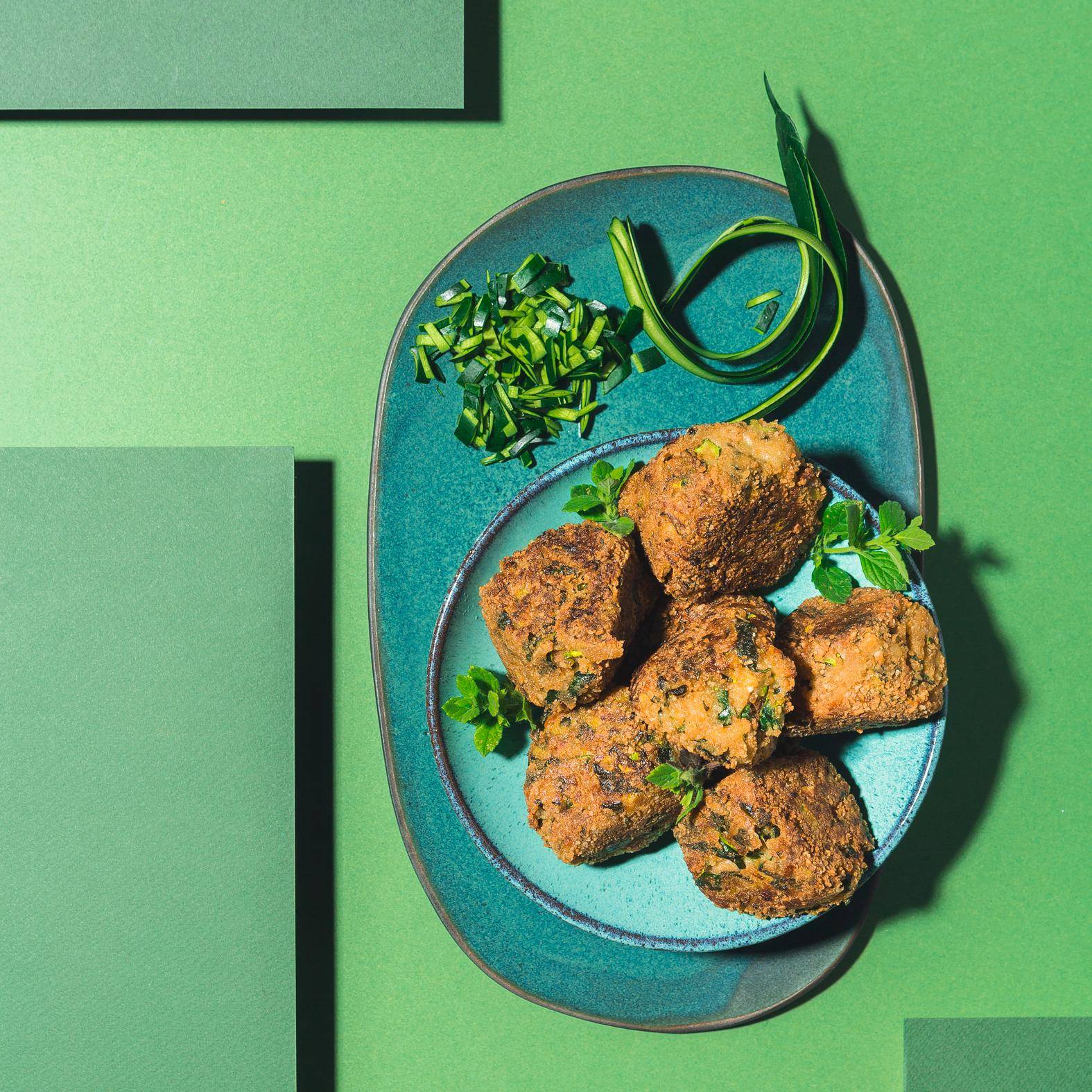 Boulettes de pain rassis aux épluchures de courgettes et feta - Recepten Poêles et Casseroles | Tefal