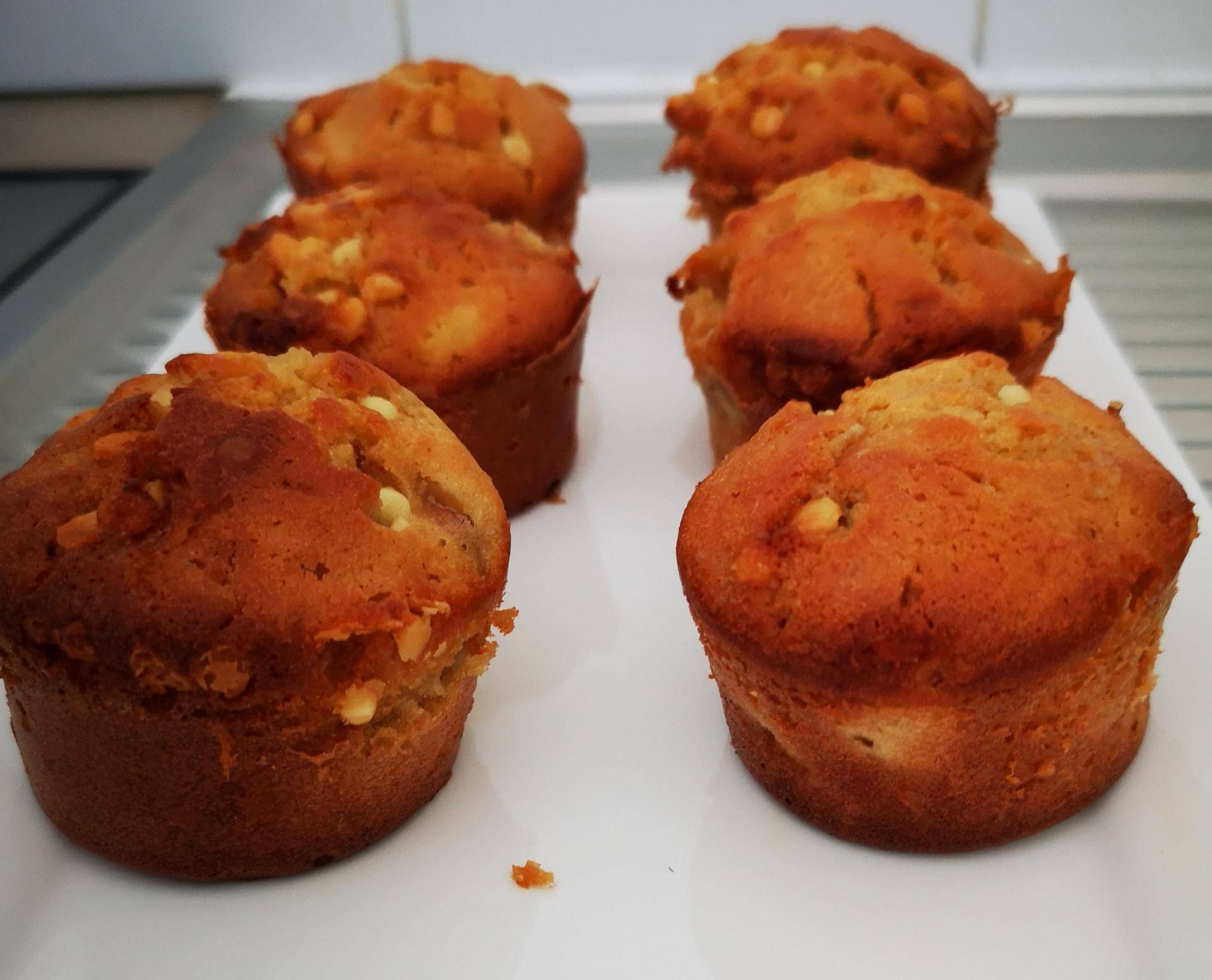 Muffins poire banane mandarine aux chunks de chocolat blanc - Recepten Cake Factory | Tefal