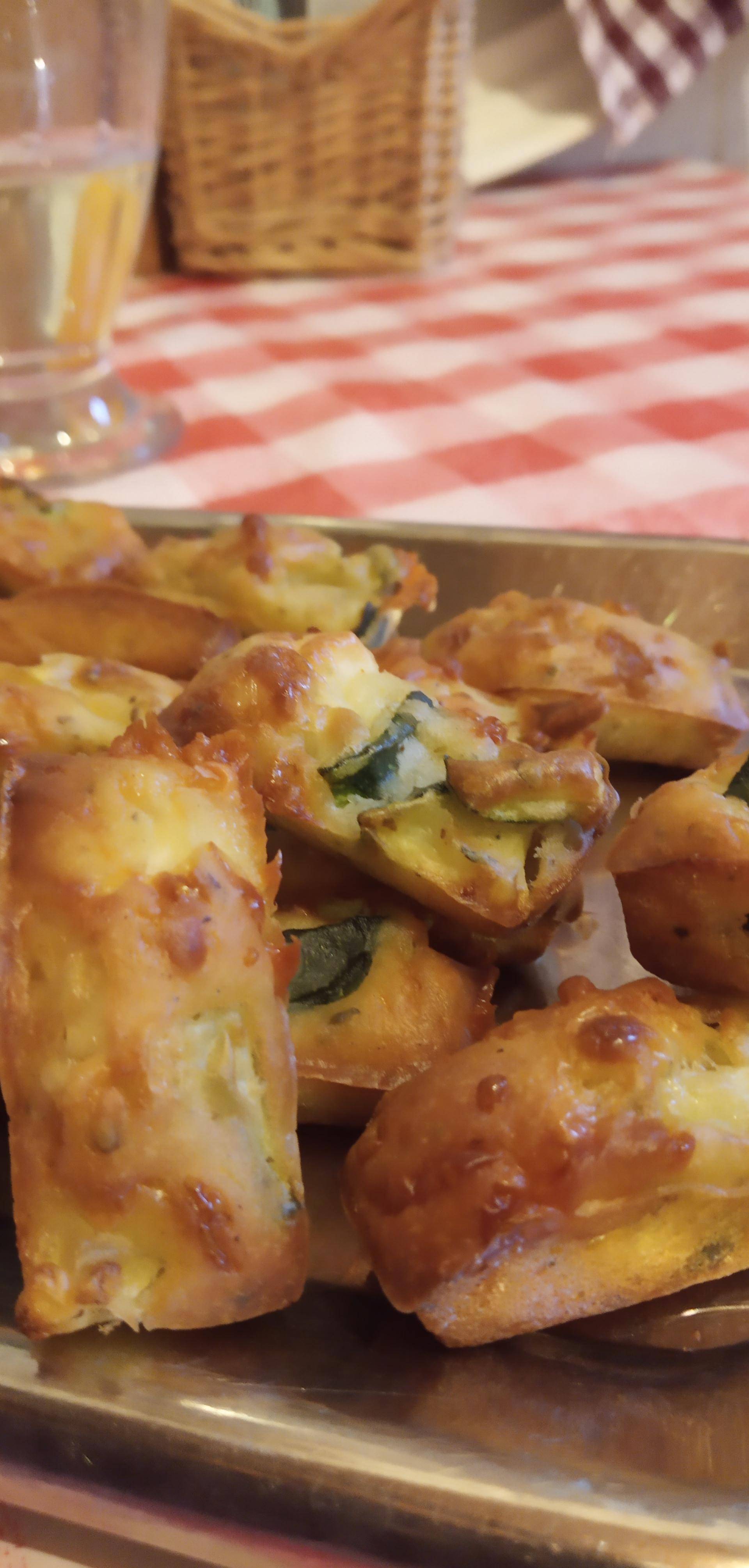 Mini cakes aux courgettes et aux fromages - Recette Cake Factory | Tefal